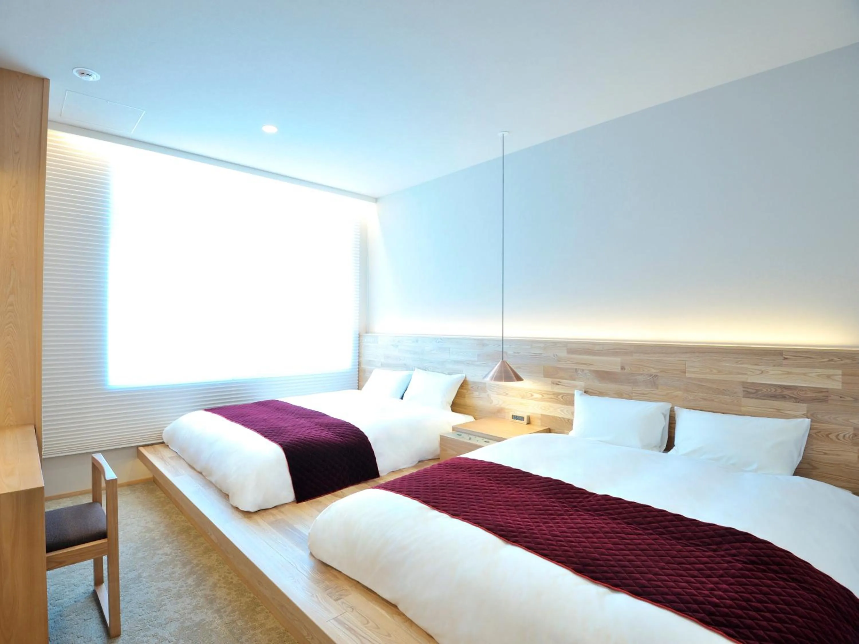 Photo of the whole room, Bed in hotel androoms Osaka Hommachi