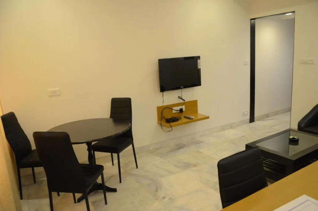 TV and multimedia in Hotel Yuvraj