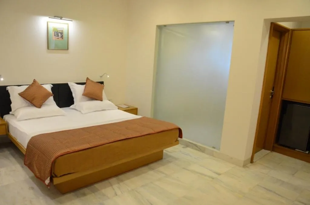 Bedroom, Bed in Hotel Yuvraj