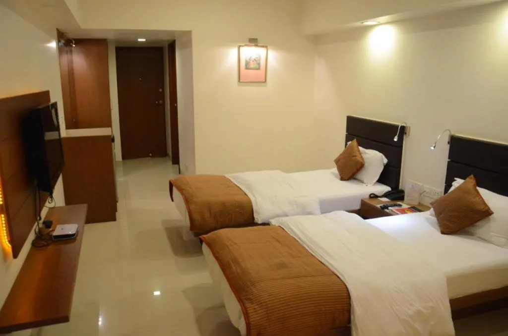 Bedroom, Bed in Hotel Yuvraj