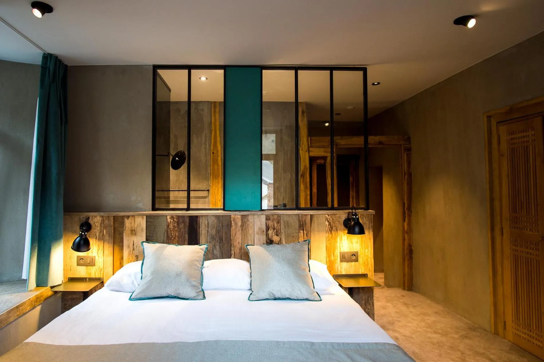 Photo of the whole room, Bed in Hotel Victoria - Maison Caerdinael