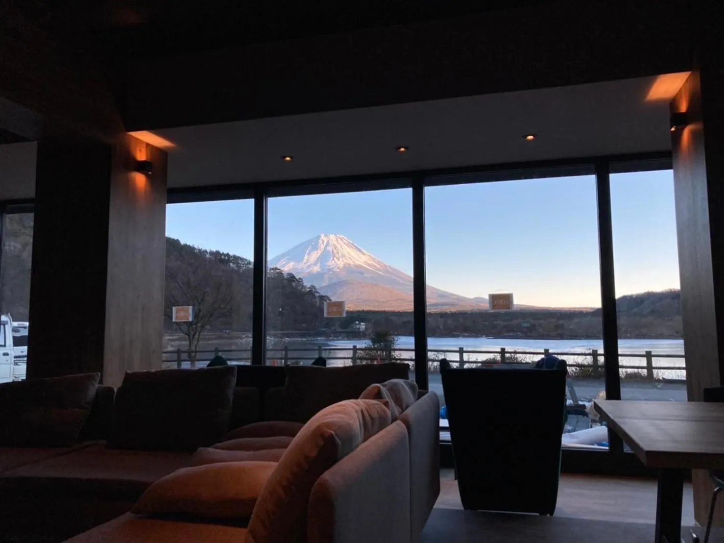 Shoji Lake Hotel