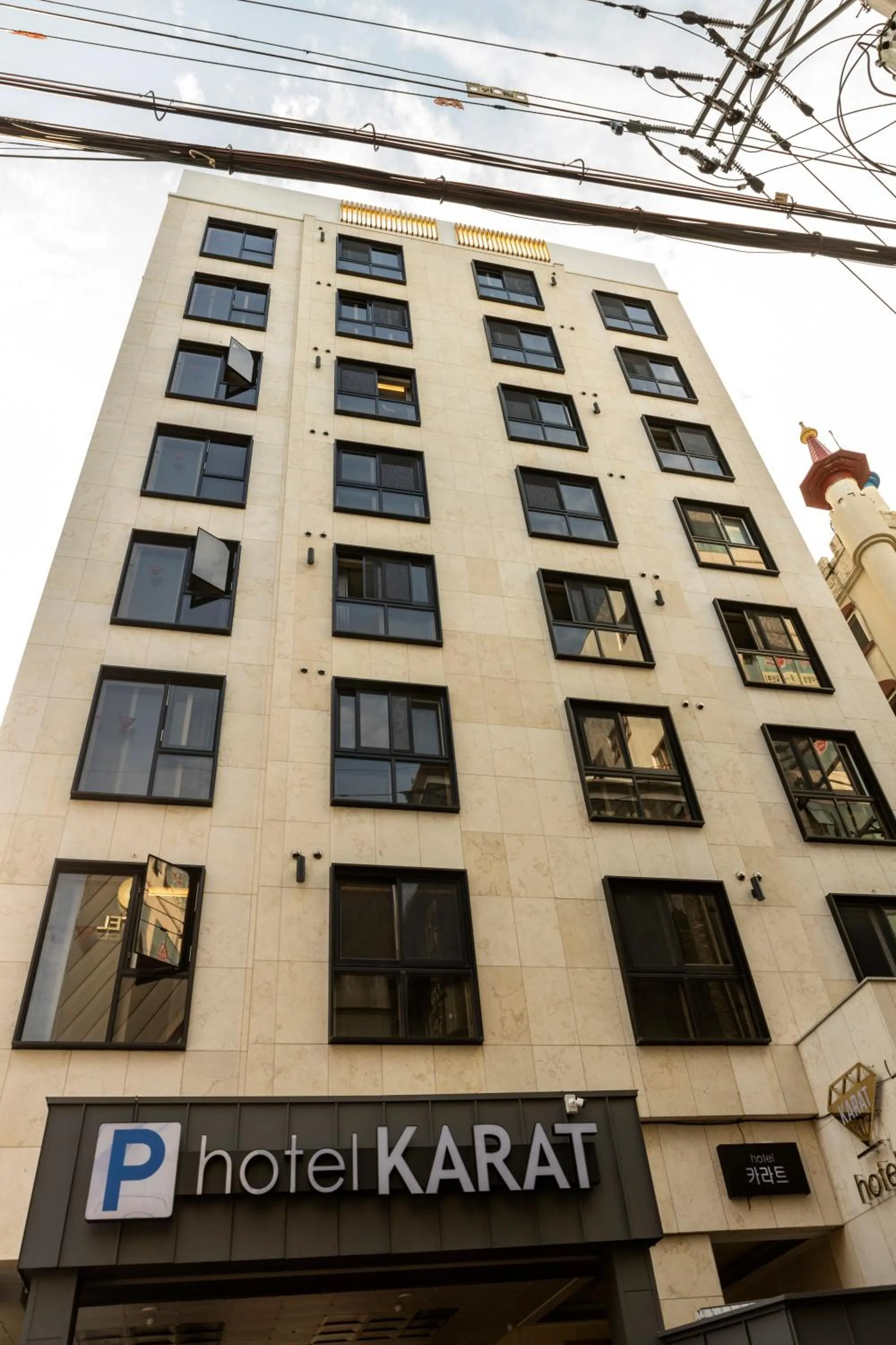 Property building in Choeup Karat Hotel