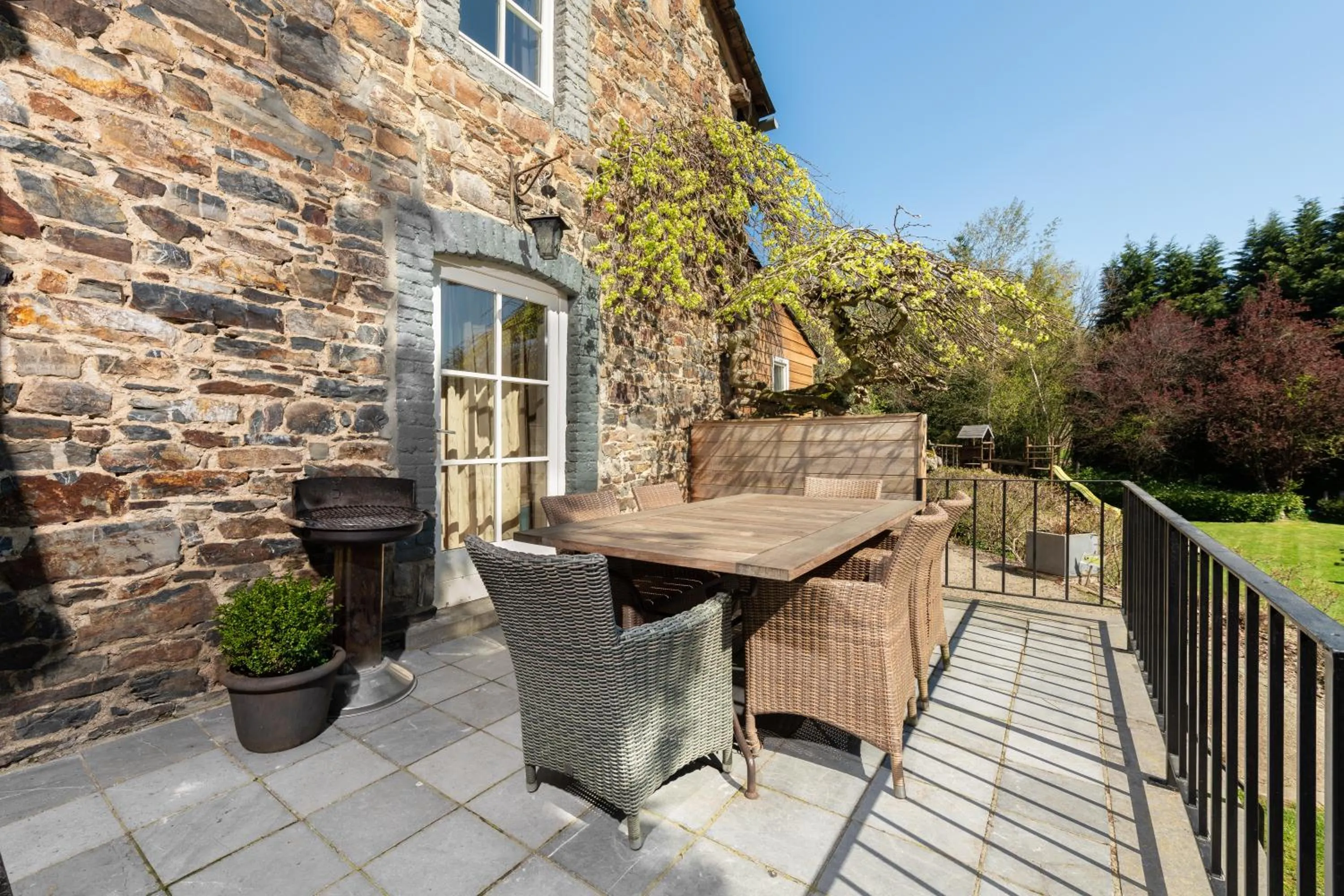 Balcony/Terrace in Hotel Aux Ecuries De La Reine