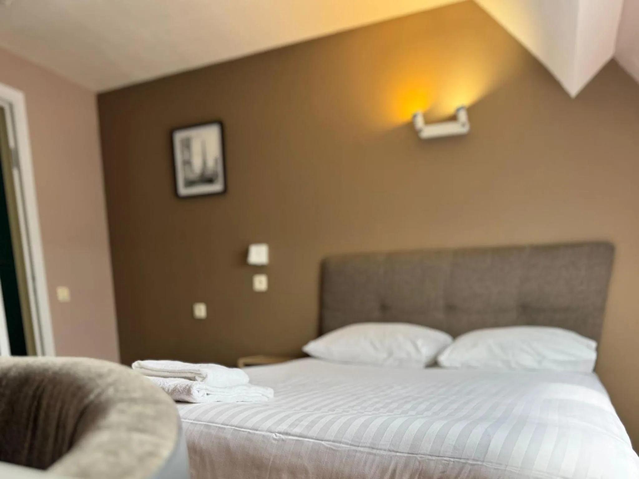 Bed in Family Hôtel