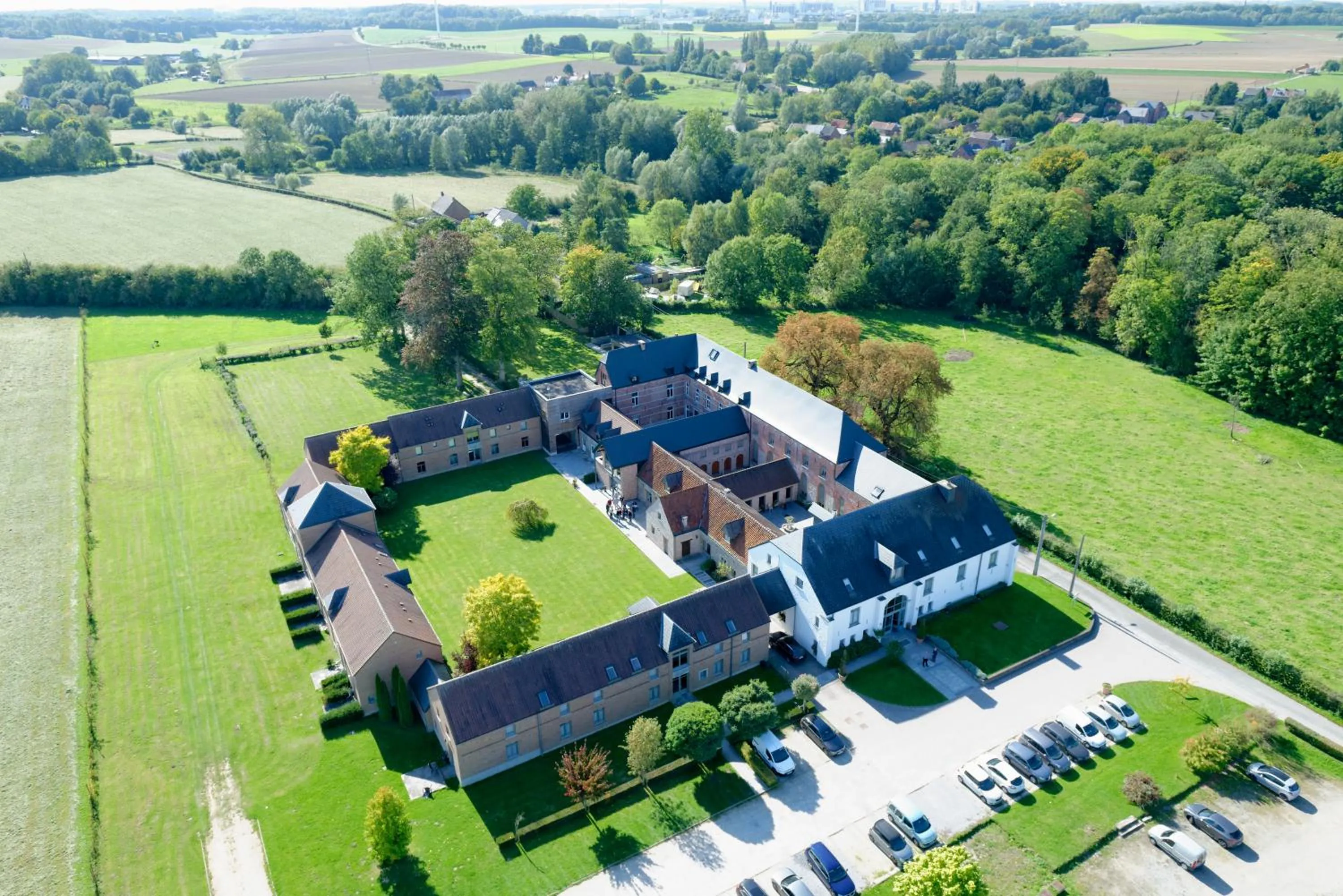 Bird's eye view in Aparthotel Le Manoir du Capitaine