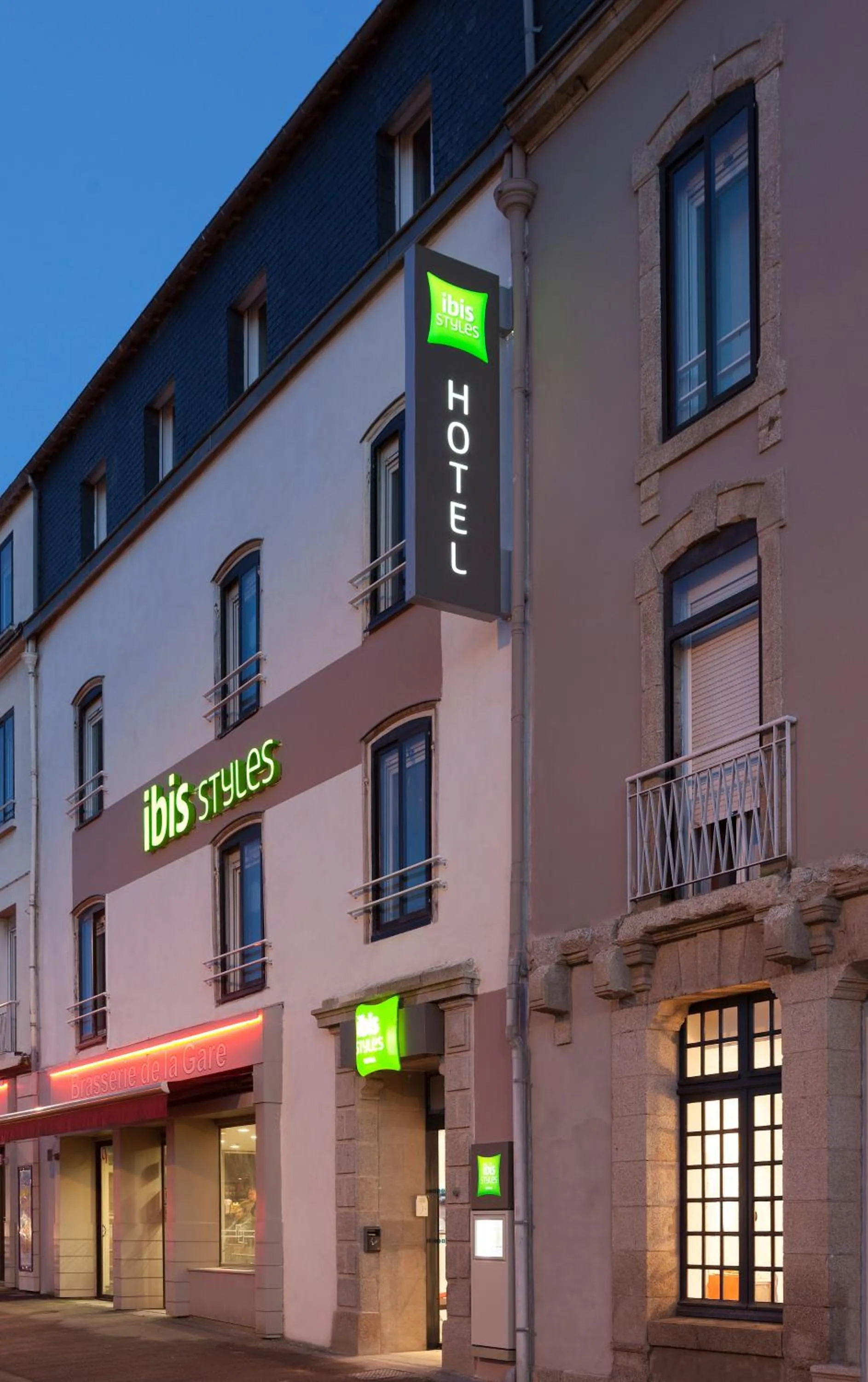 Facade/entrance in ibis Styles Vannes Gare Centre