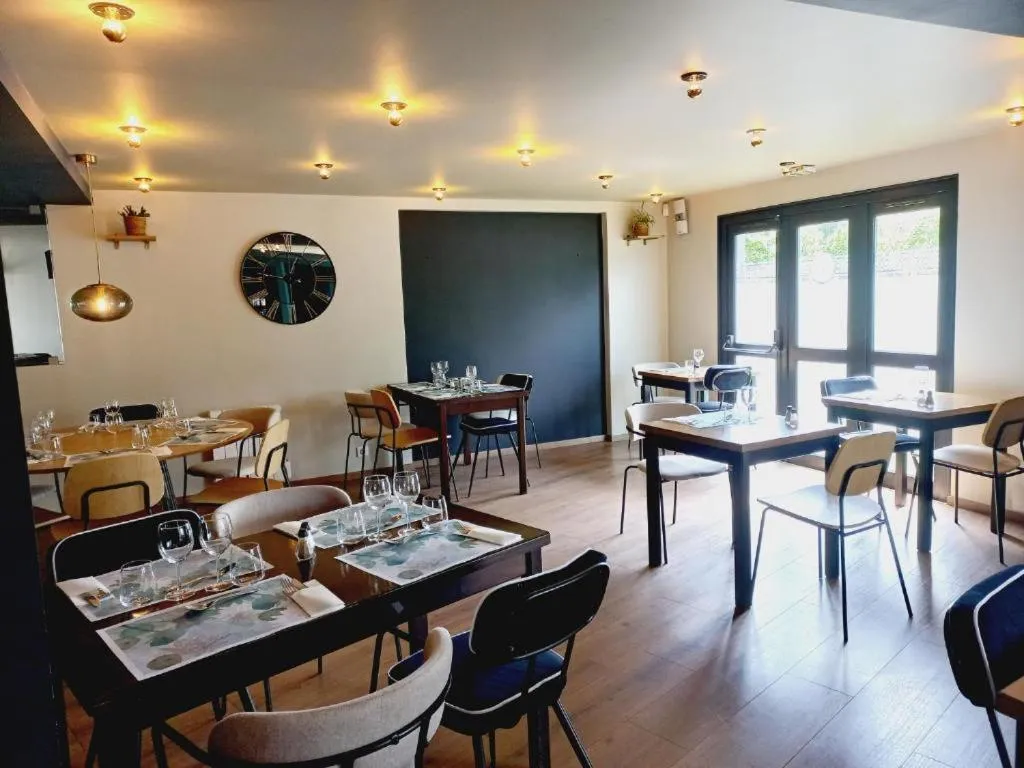 Restaurant/places to eat in BRIT HOTEL LORIENT Le Kerotel