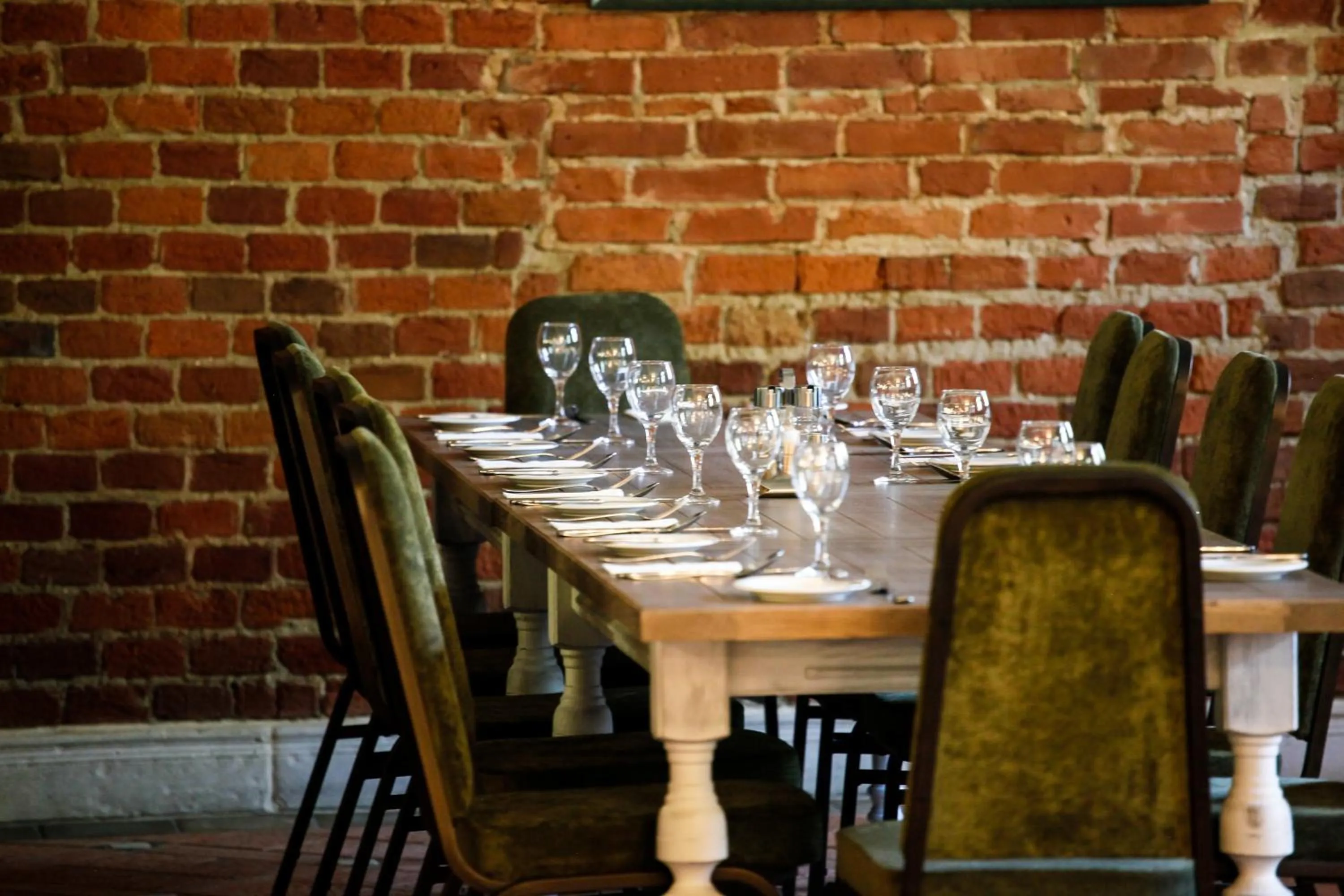 Restaurant/places to eat in Hunor Hotel és Étterem