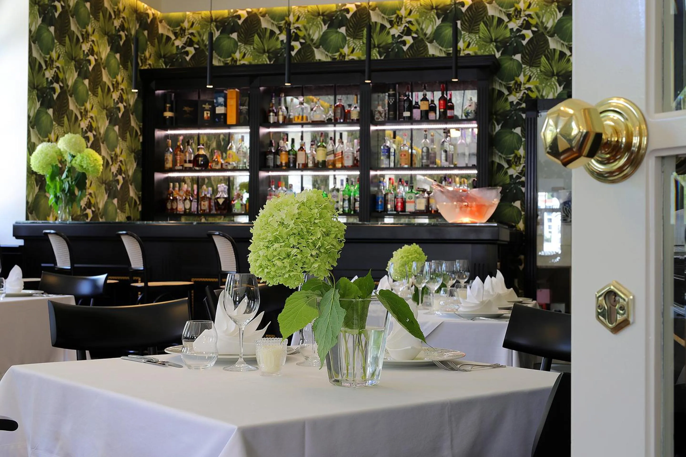 Restaurant/places to eat in Arbiana Heritage Hotel