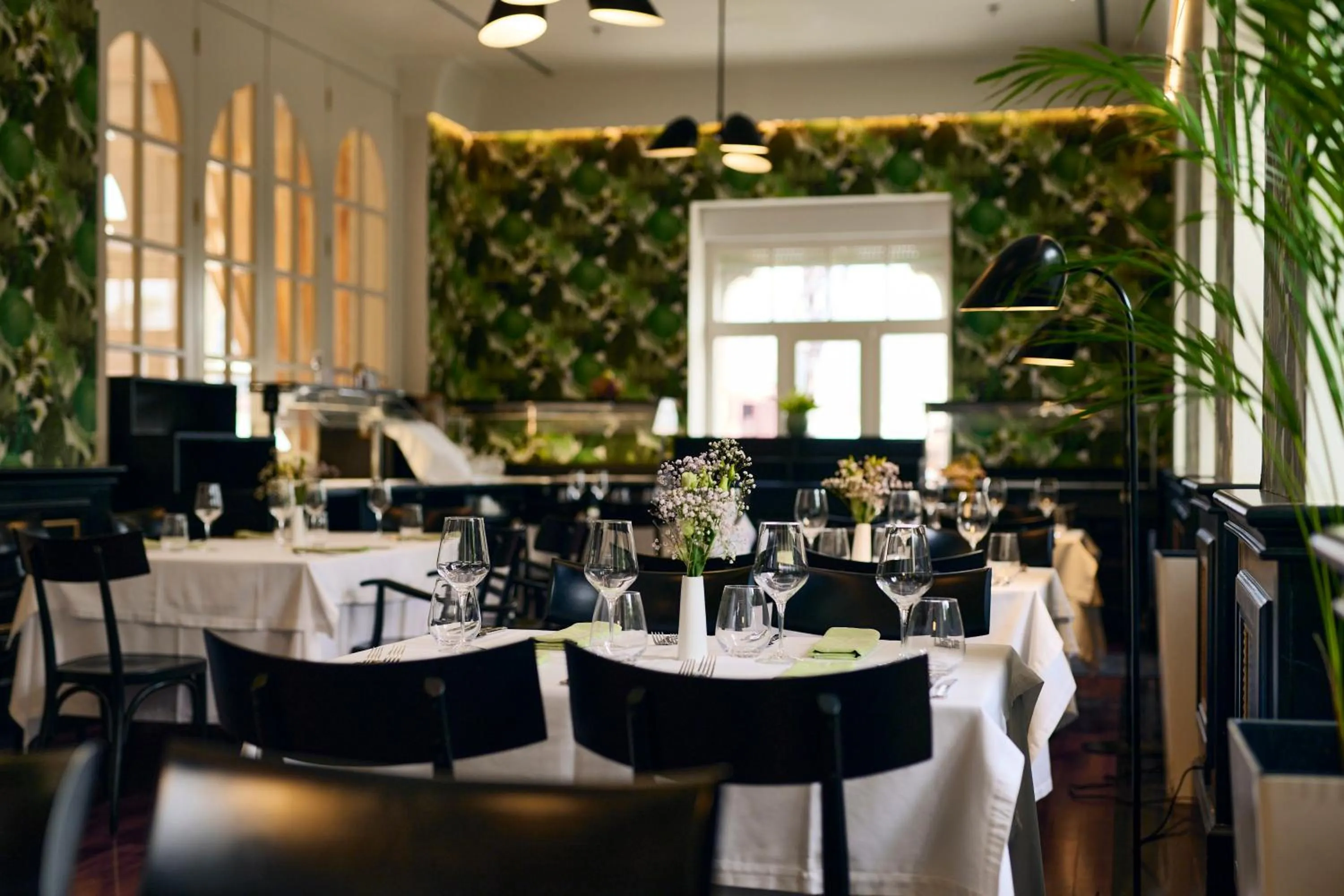 Restaurant/places to eat in Arbiana Heritage Hotel