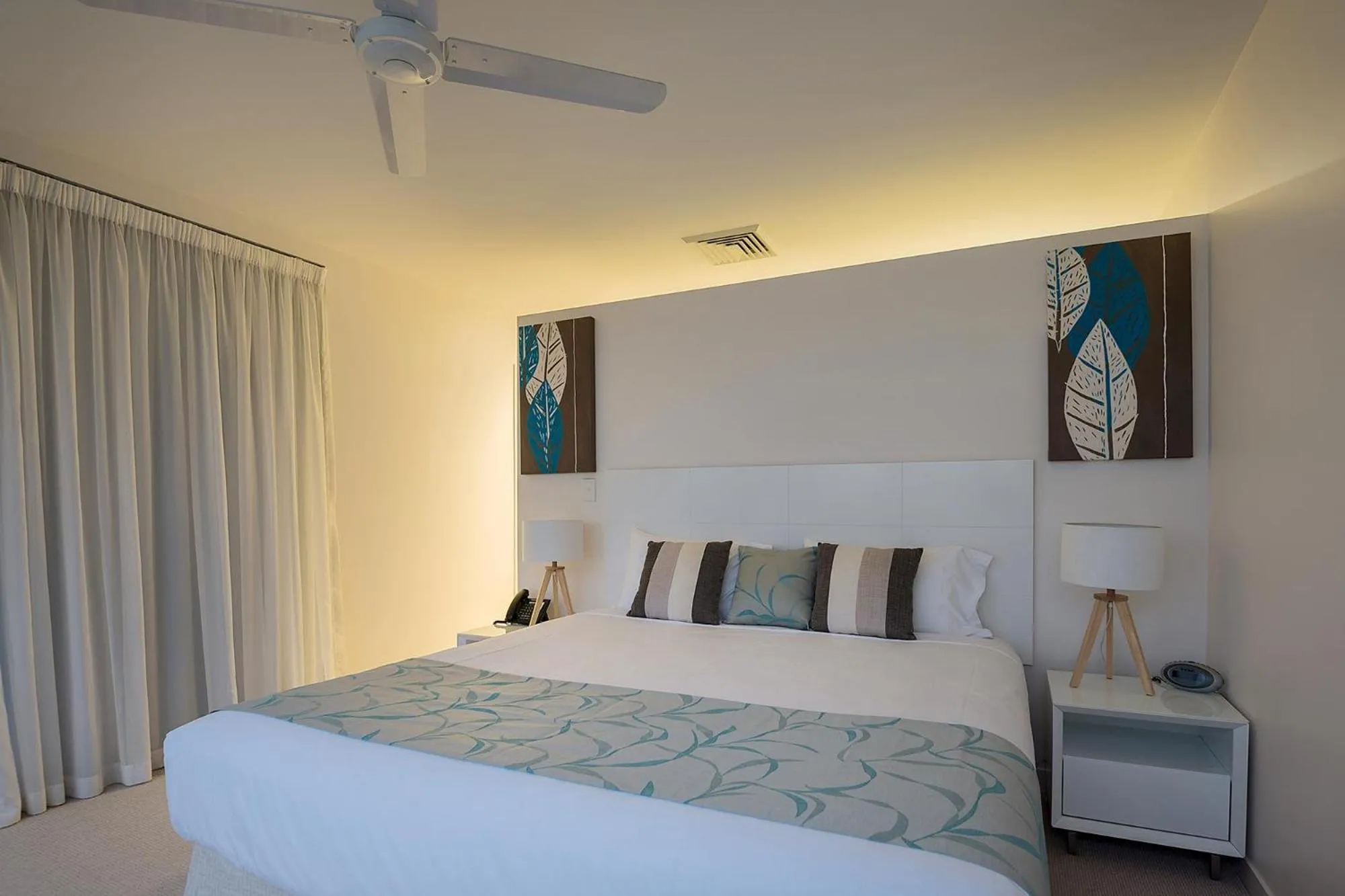 Bed in Coral Cove Apartments - Absolute Beachfront Resort Bowen