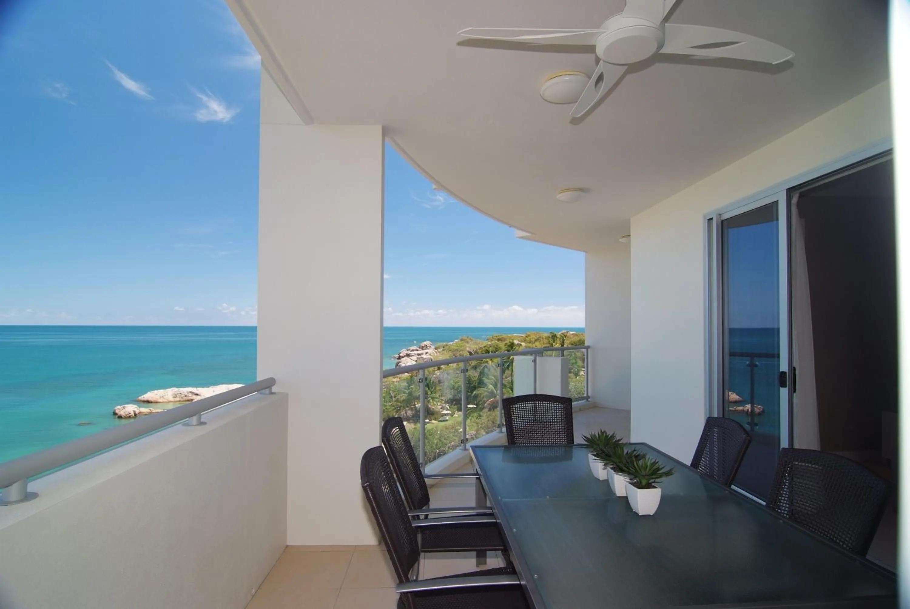 Sea view in Coral Cove Apartments - Absolute Beachfront Resort Bowen