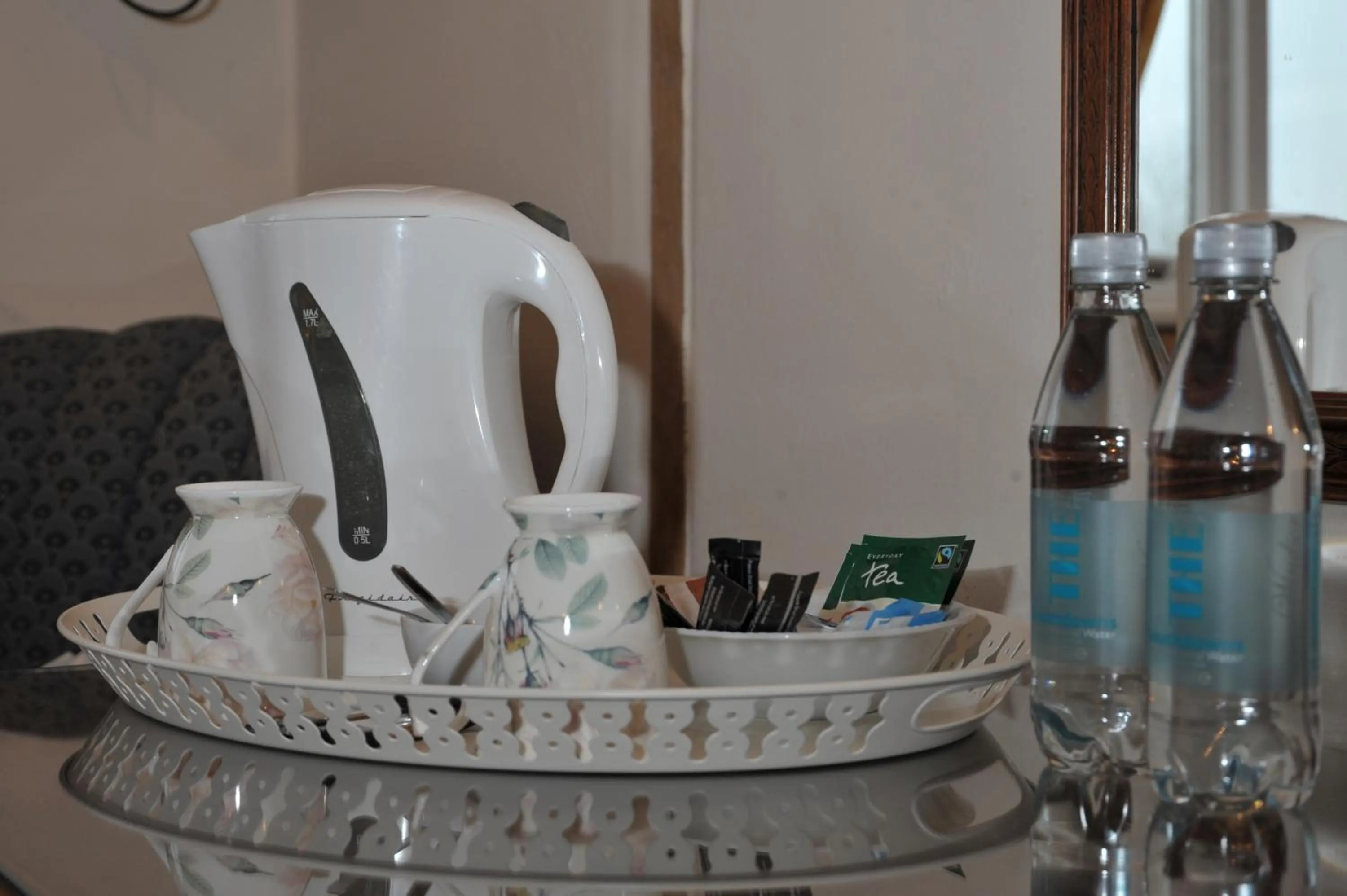 Photo of the whole room in The Inglenook Hotel