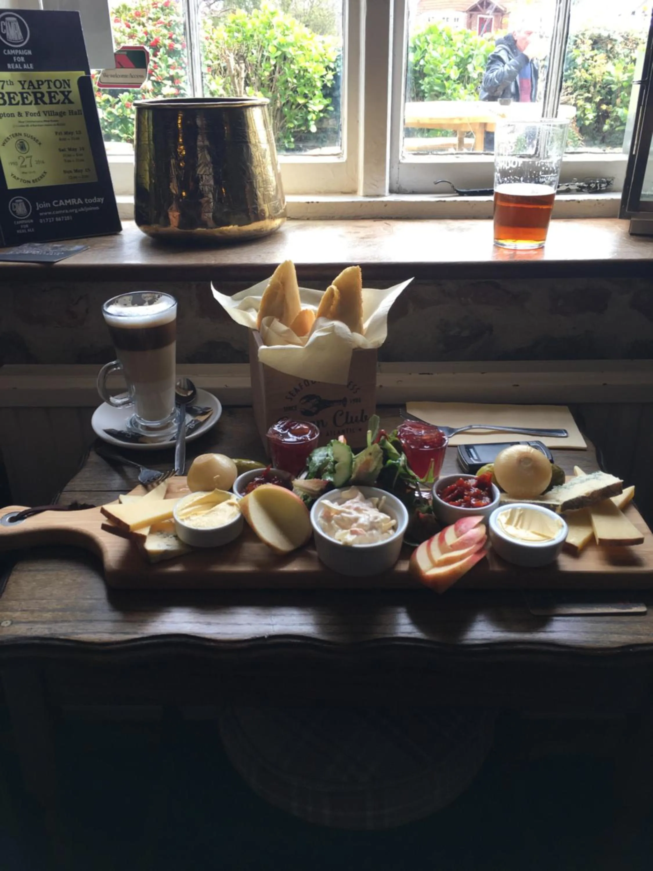 Food and drinks in The Inglenook Hotel