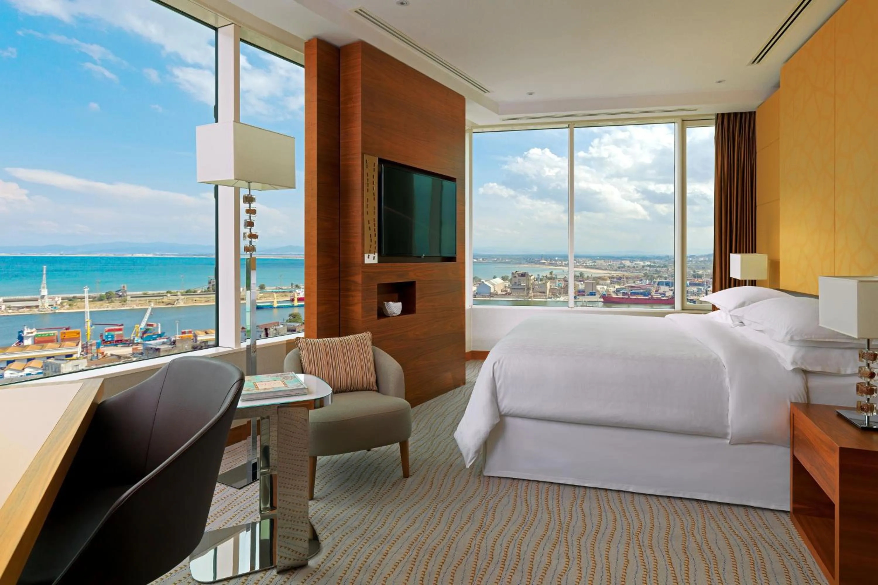 Bedroom, Bed in Sheraton Annaba Hotel