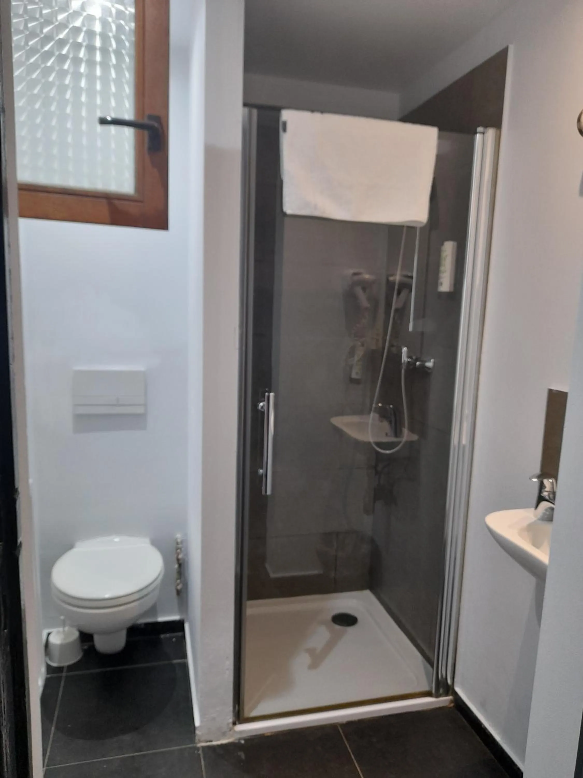 Bathroom in Hotel Albergo