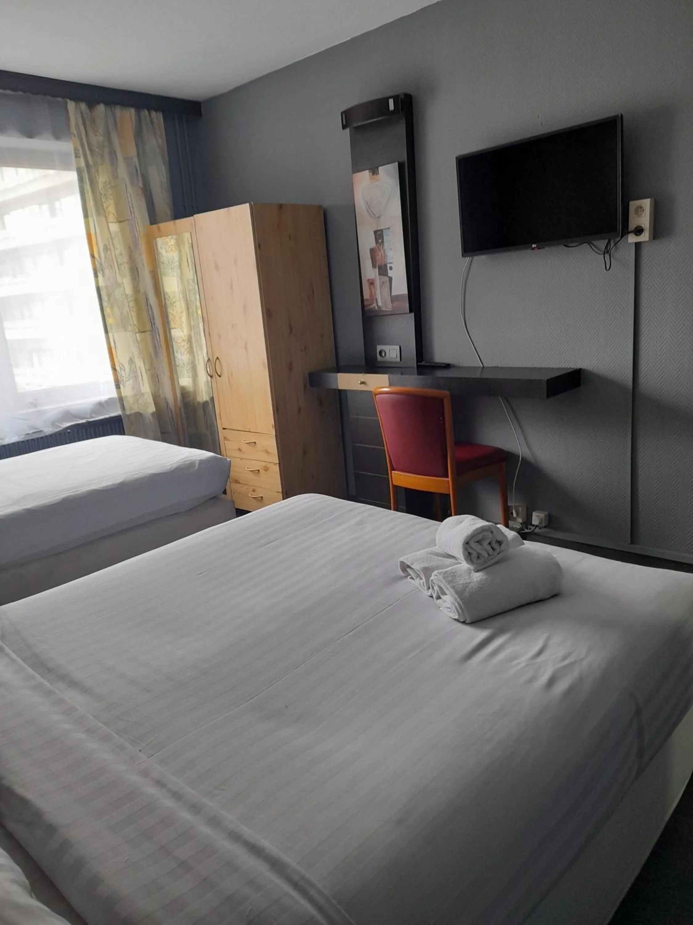 TV/Entertainment Center in Hotel Albergo