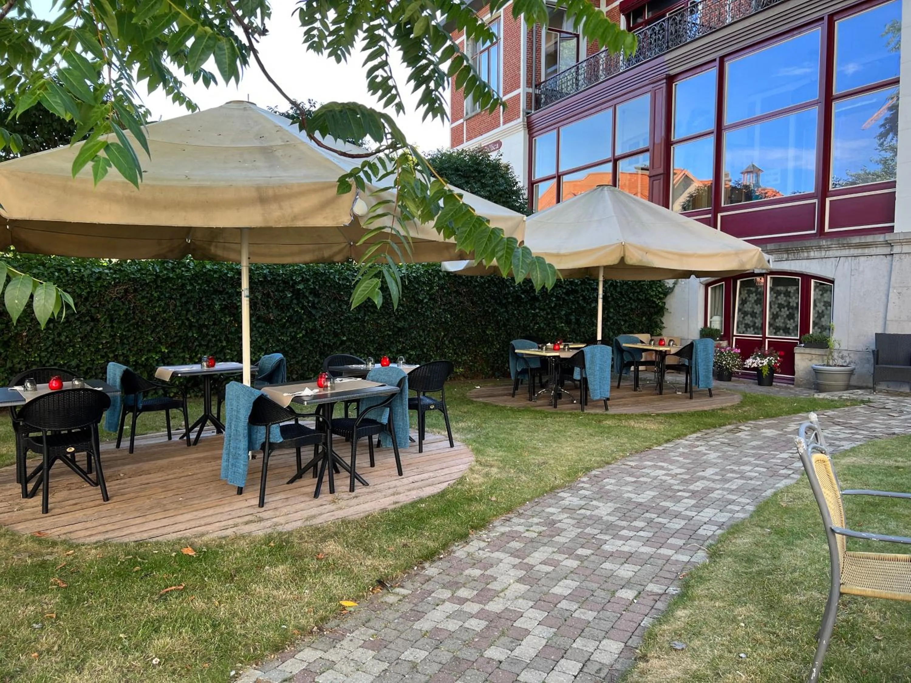 Property building in Hotel Canteklaar