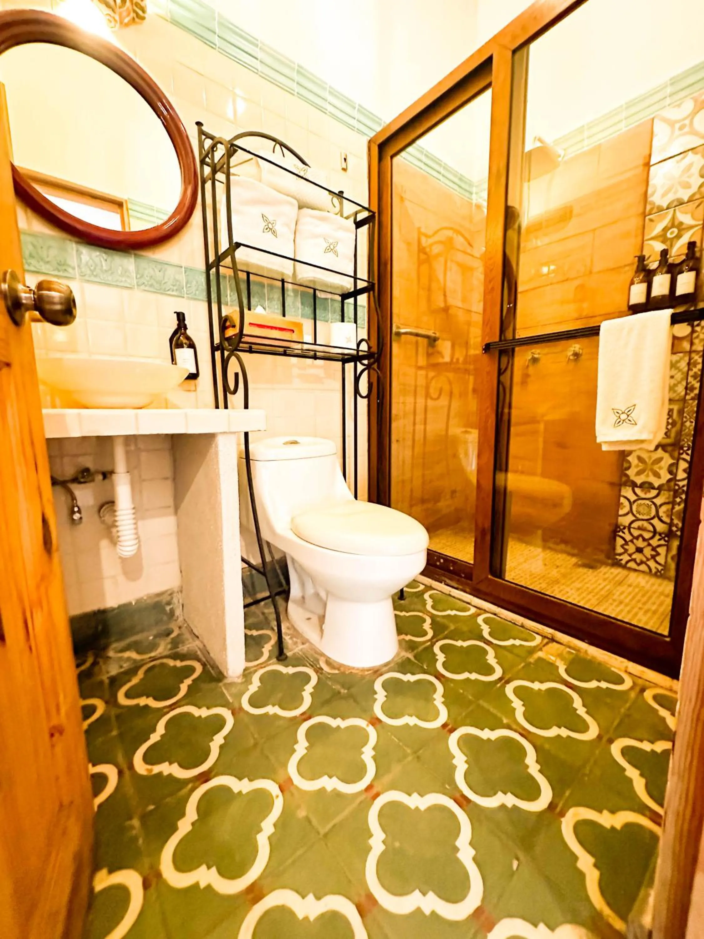 Shower in Casa Morasan Hotel-Boutique