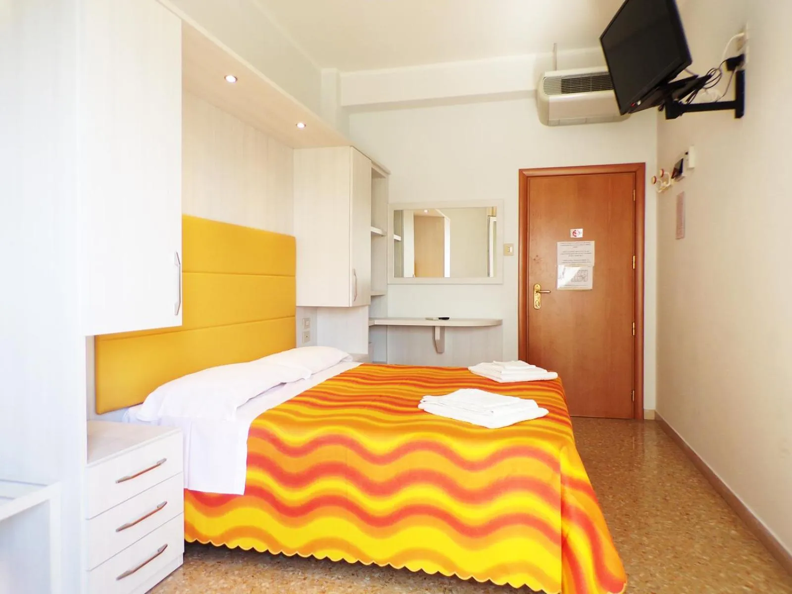 Photo of the whole room, Bed in Hotel Crystal NUOVA GESTIONE 2025