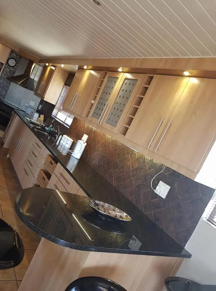 Kitchen or kitchenette in Seagulls Guest House