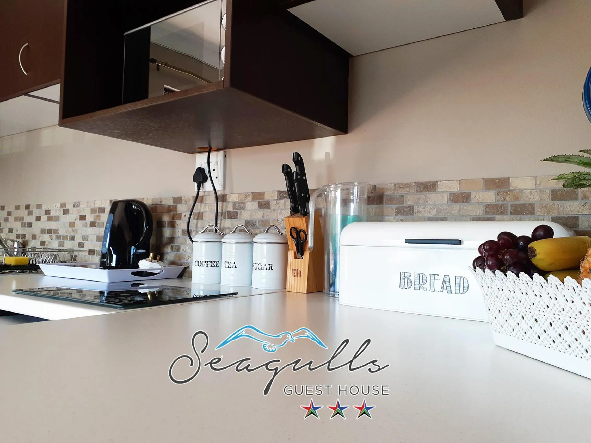 Kitchen or kitchenette in Seagulls Guest House