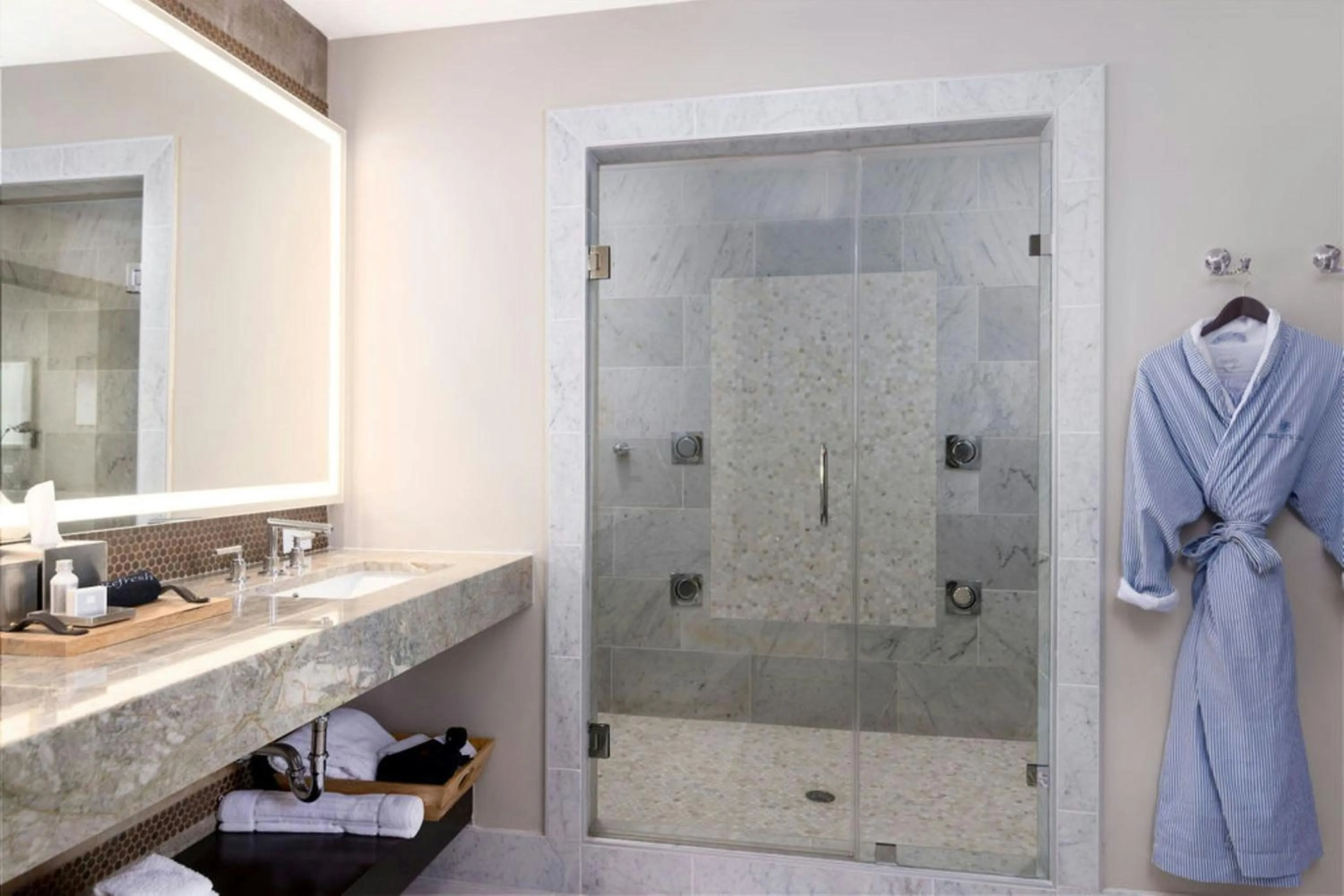 Photo of the whole room in The Stella Hotel, Autograph Collection