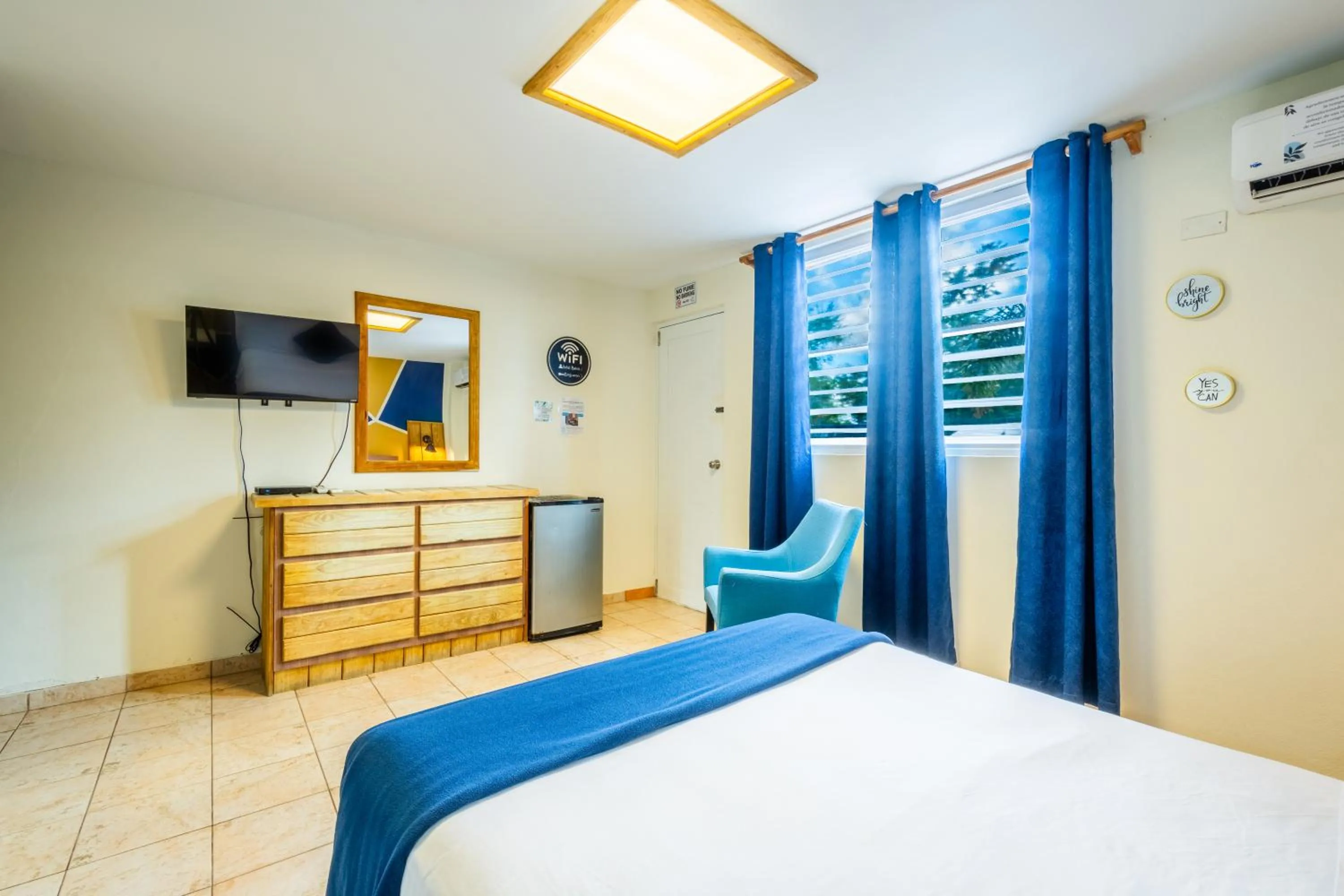 Bed in West Coast Inn's