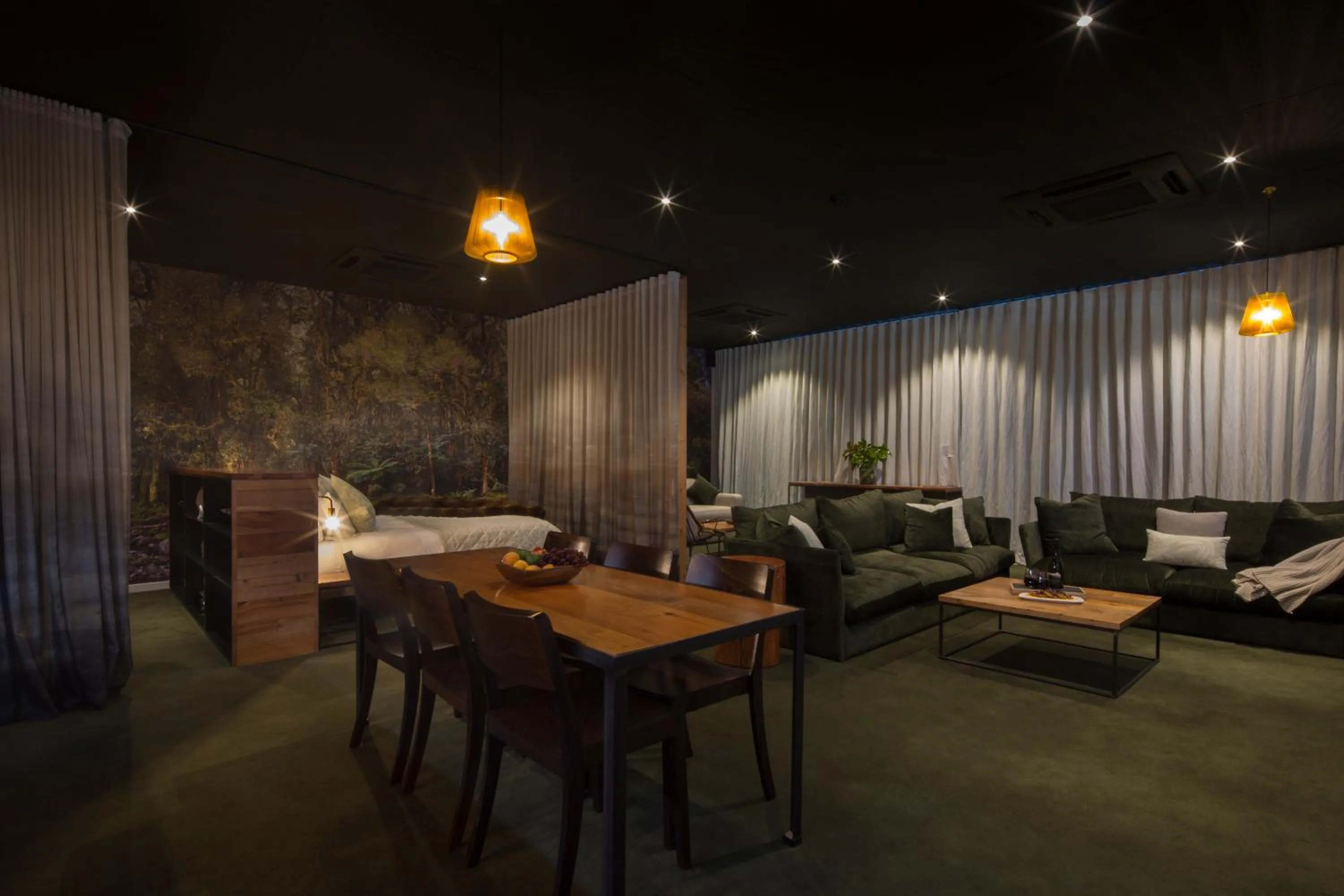 Lounge or bar in The Cinema Suites