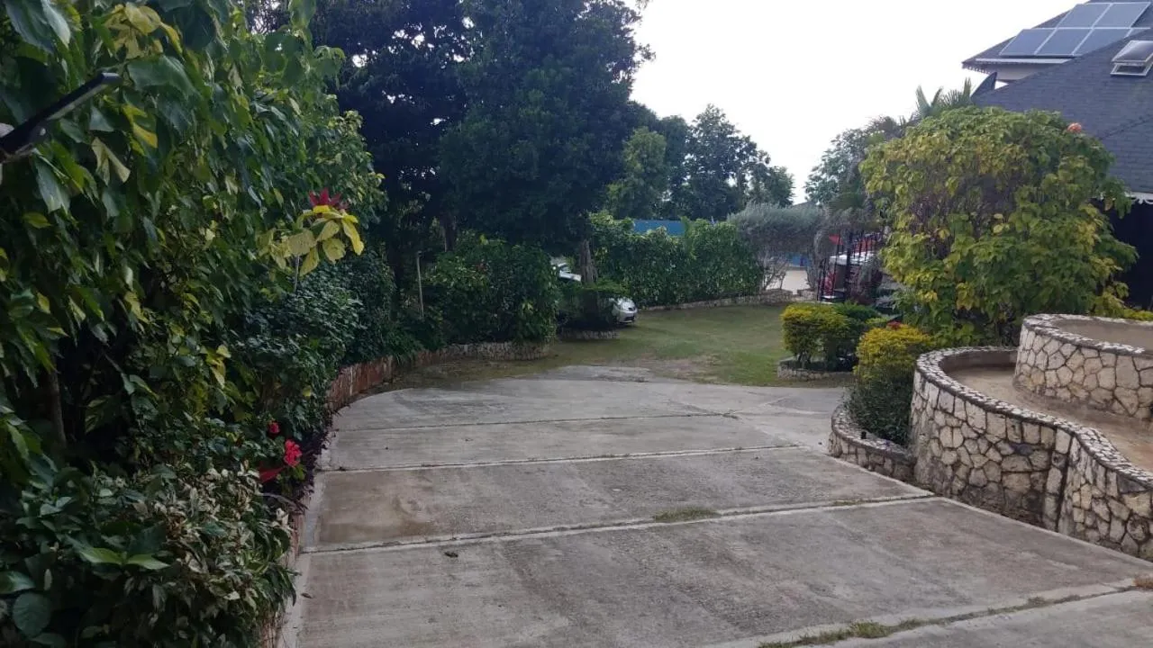 Garden in Boutique B&B at Stone Village