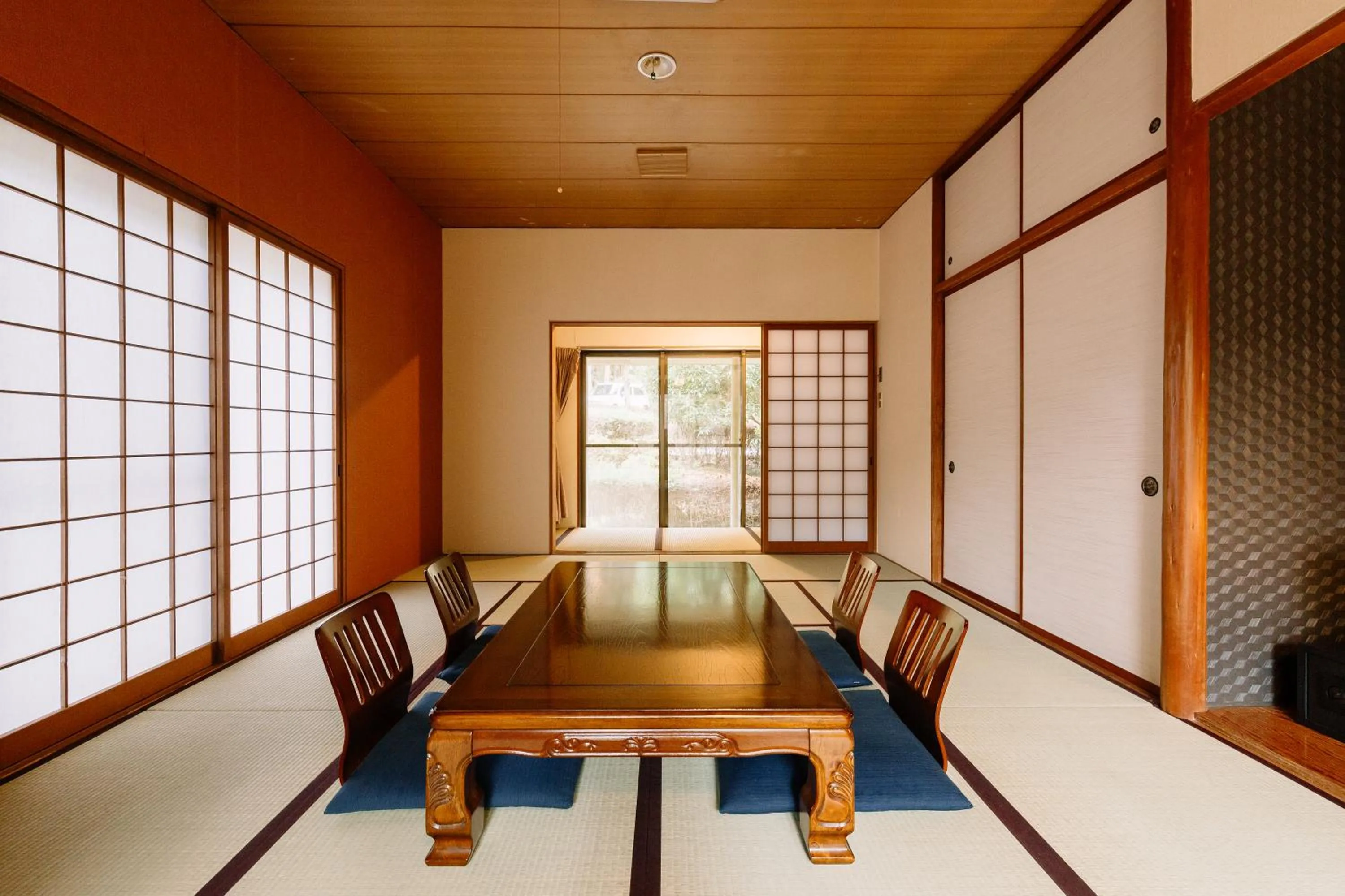 Photo of the whole room in Hisaeya Ryokan