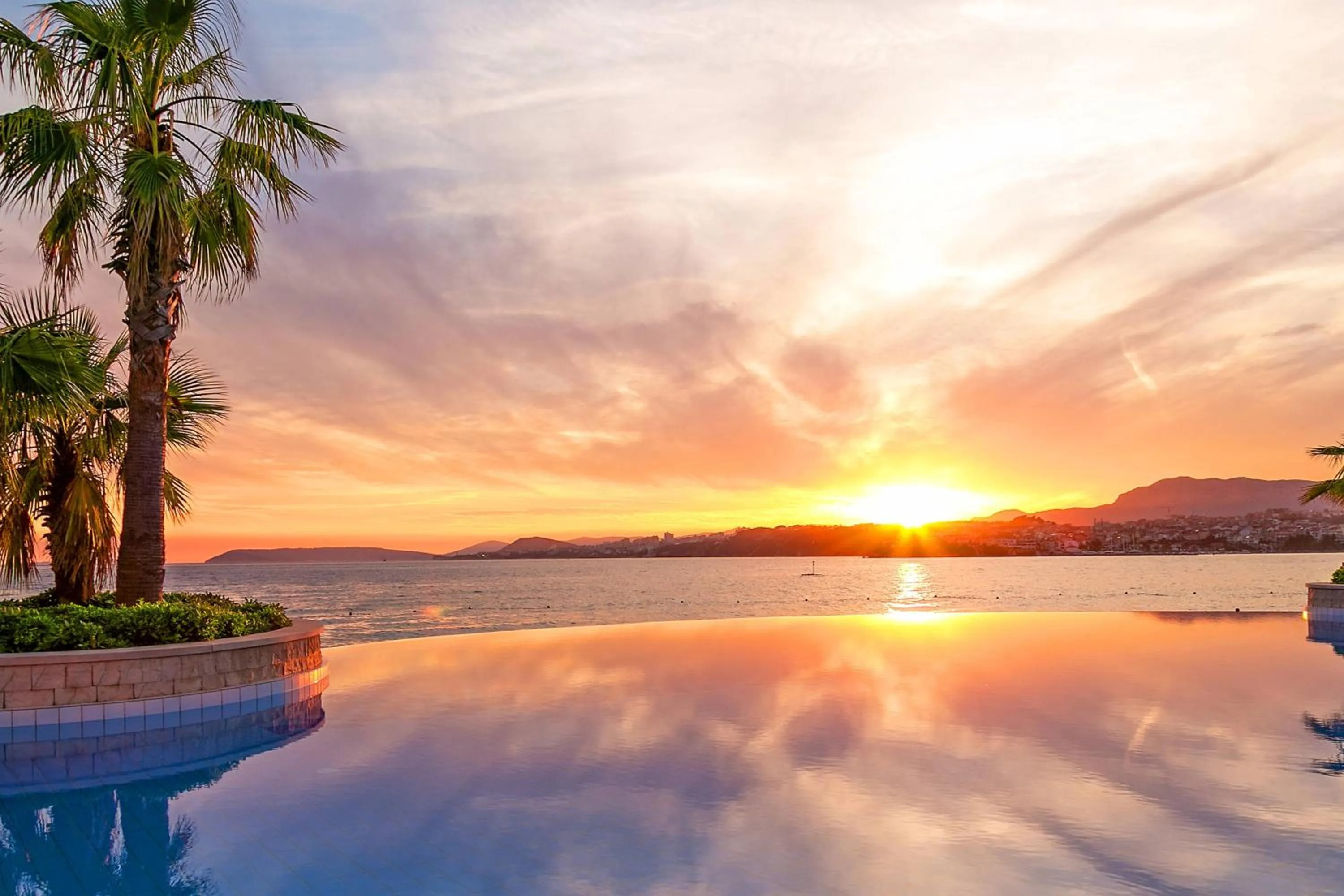 Swimming pool in Le Meridien Lav Split