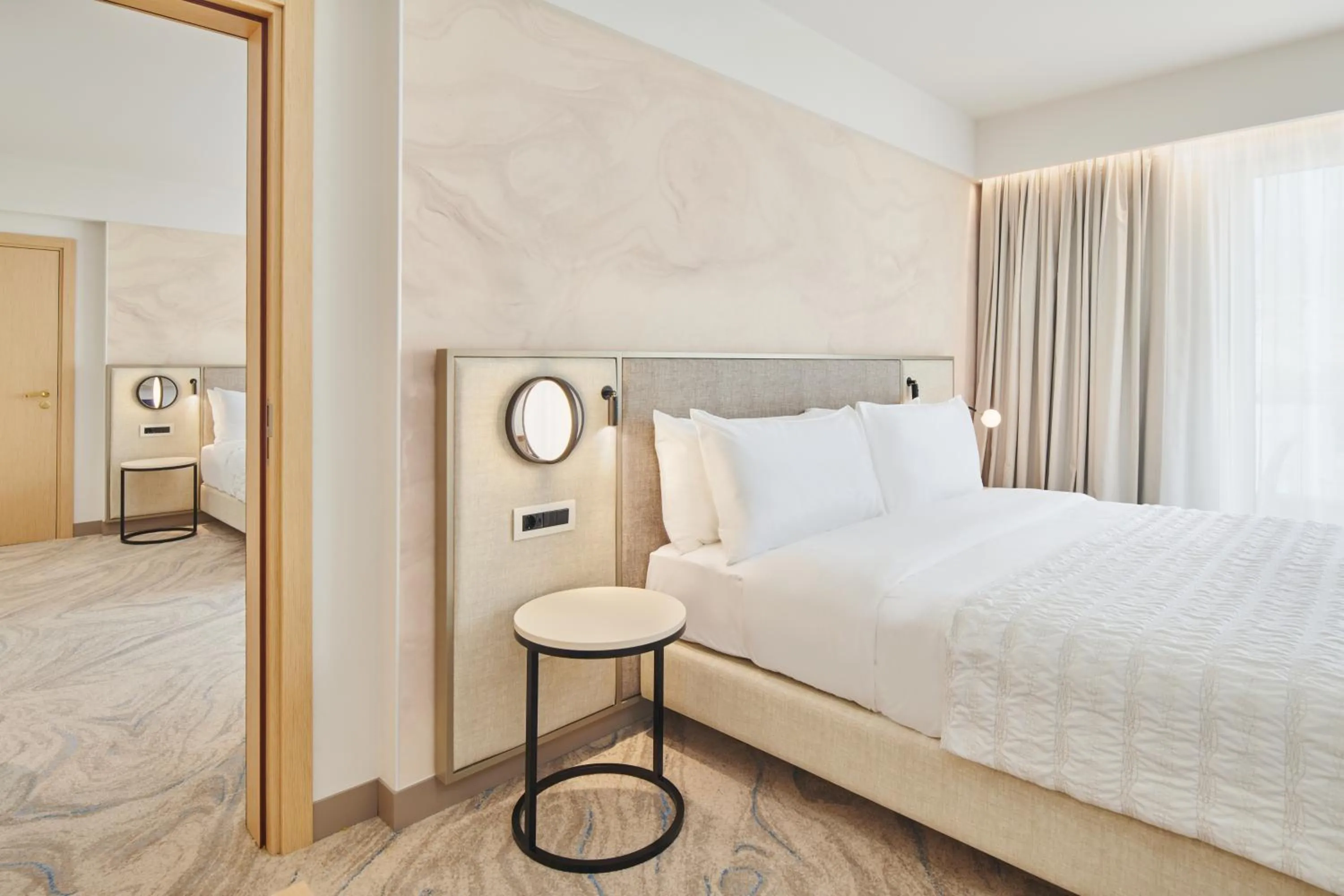 Bedroom, Bed in Le Meridien Lav Split