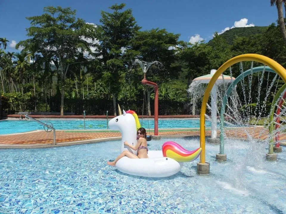 Swimming pool in Hoya Spa Hotel