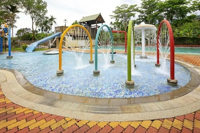 Swimming pool in Hoya Spa Hotel