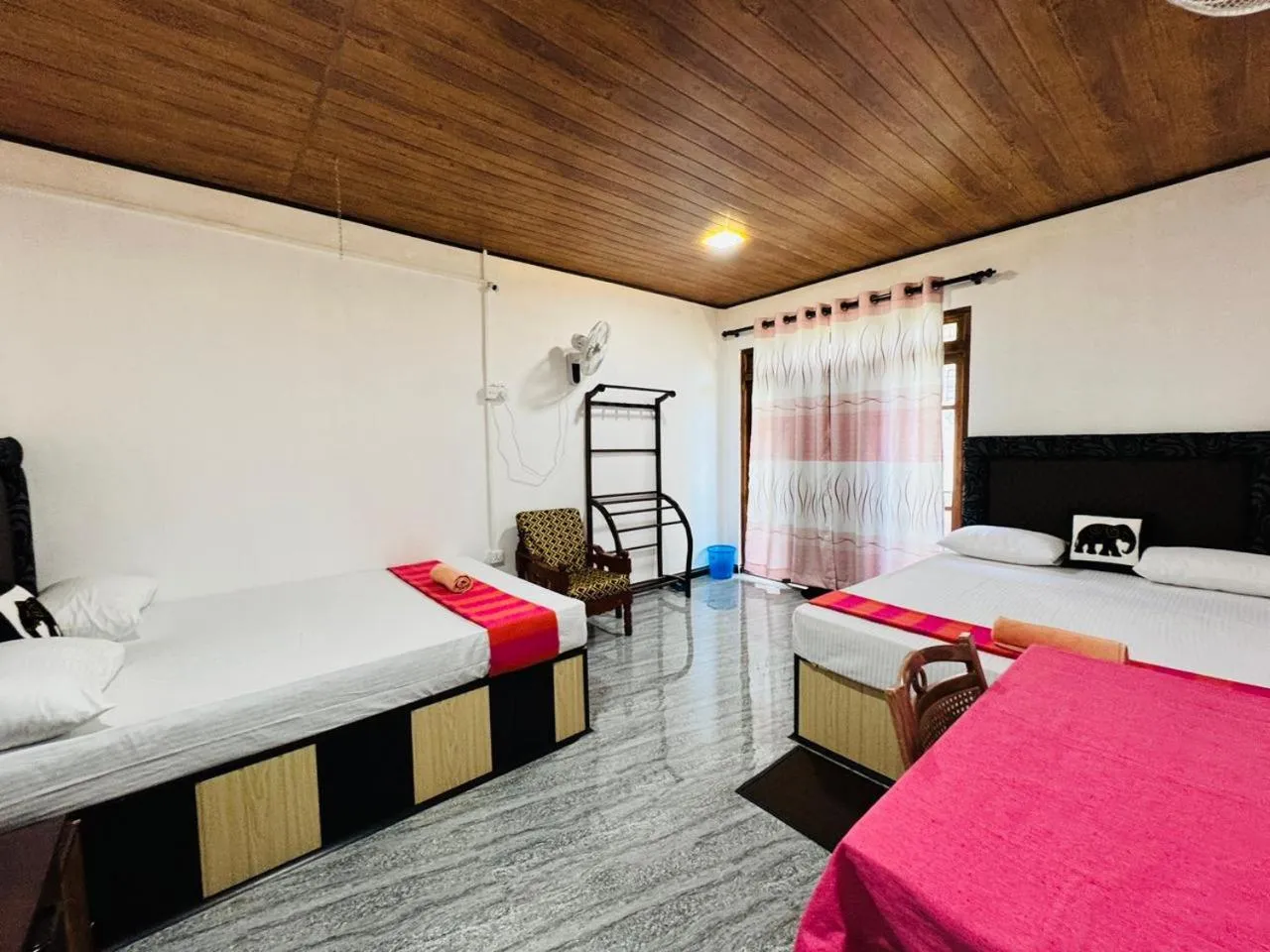 Bed in Dambulla Tourist Resort