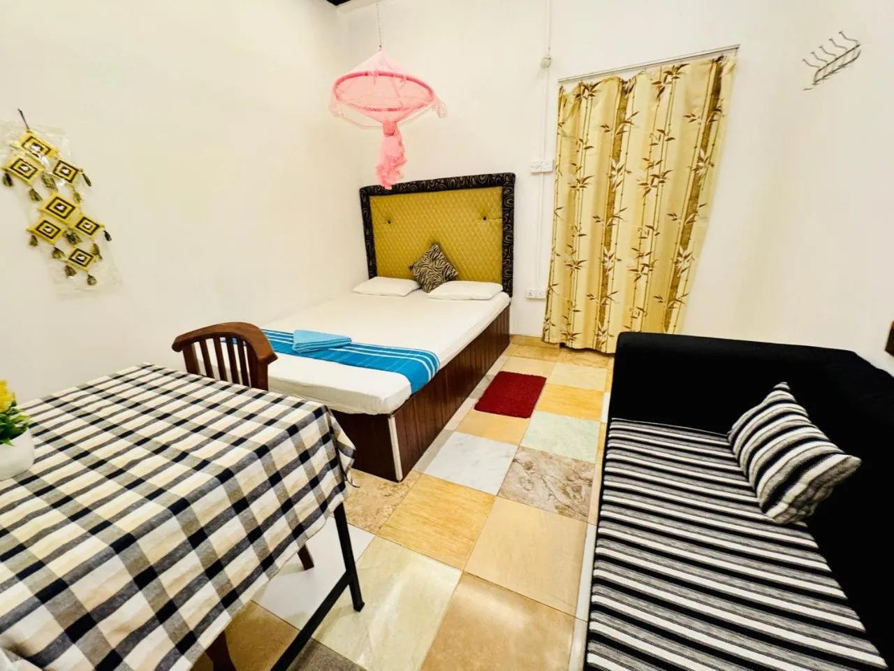 Bed in Dambulla Tourist Resort