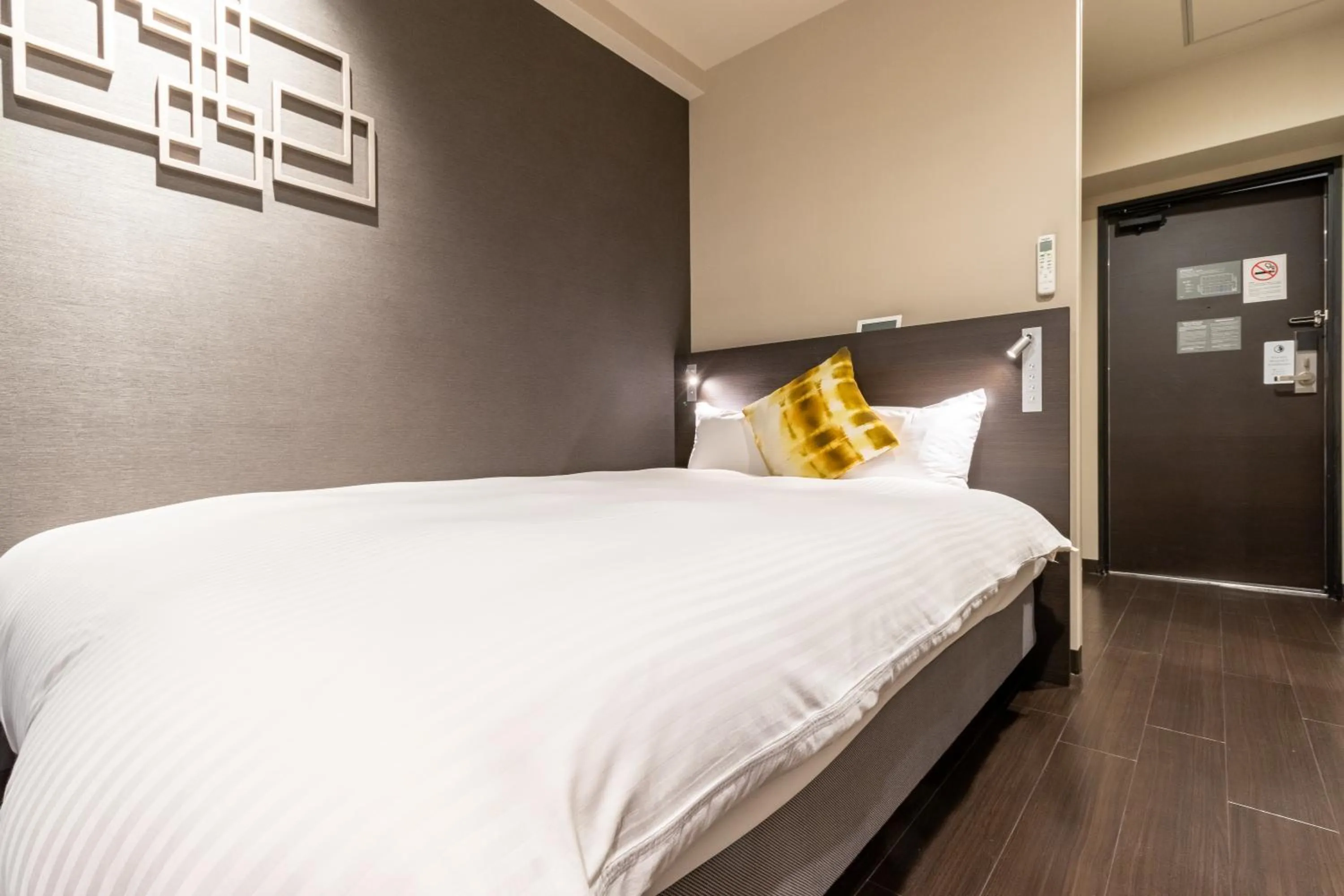 Bed in Red Roof Inn Kamata / Haneda Tokyo