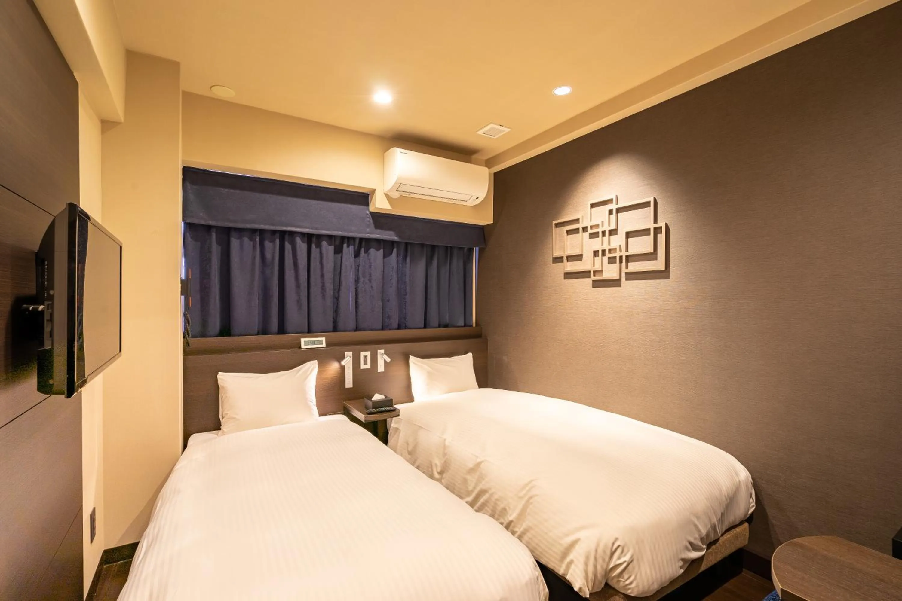 Bed in Red Roof Inn Kamata / Haneda Tokyo