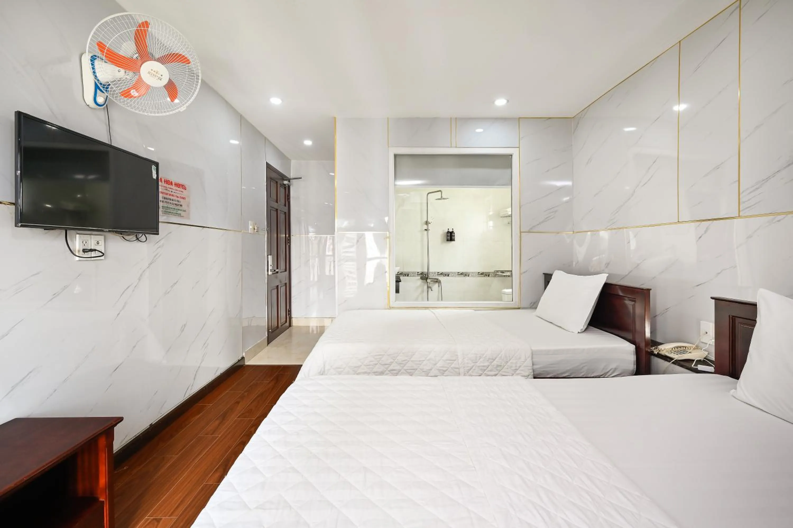 TV and multimedia, Bed in Gia Hoa Airport Hotel