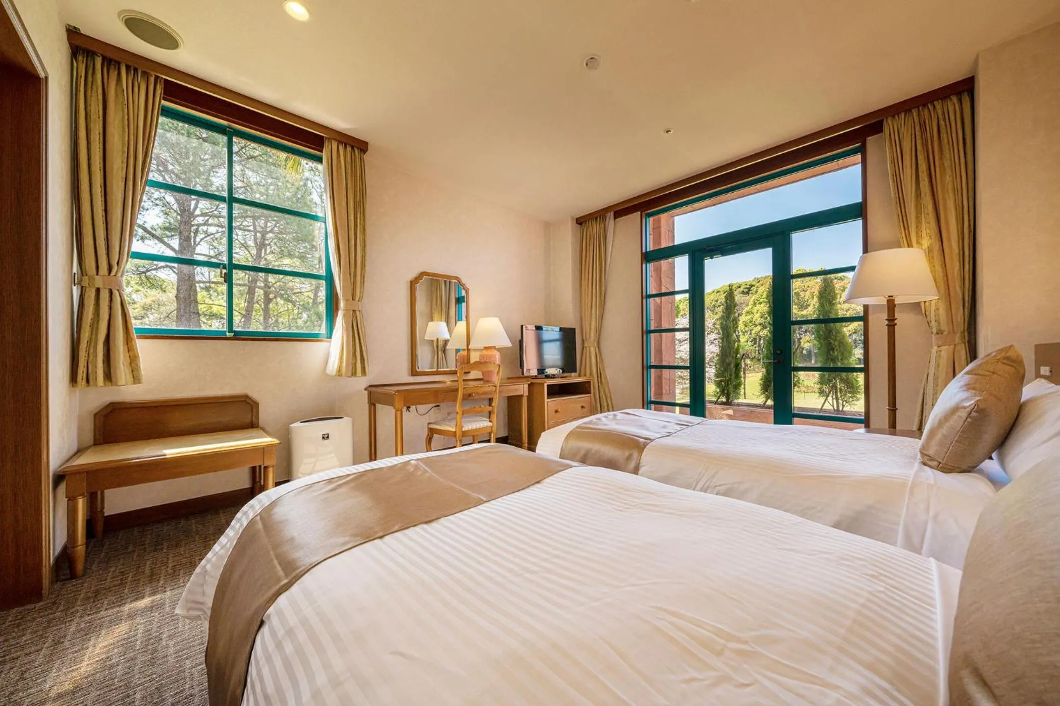 Photo of the whole room, Bed in Ooedo Onsen Monogatari Premium Saikaibashi