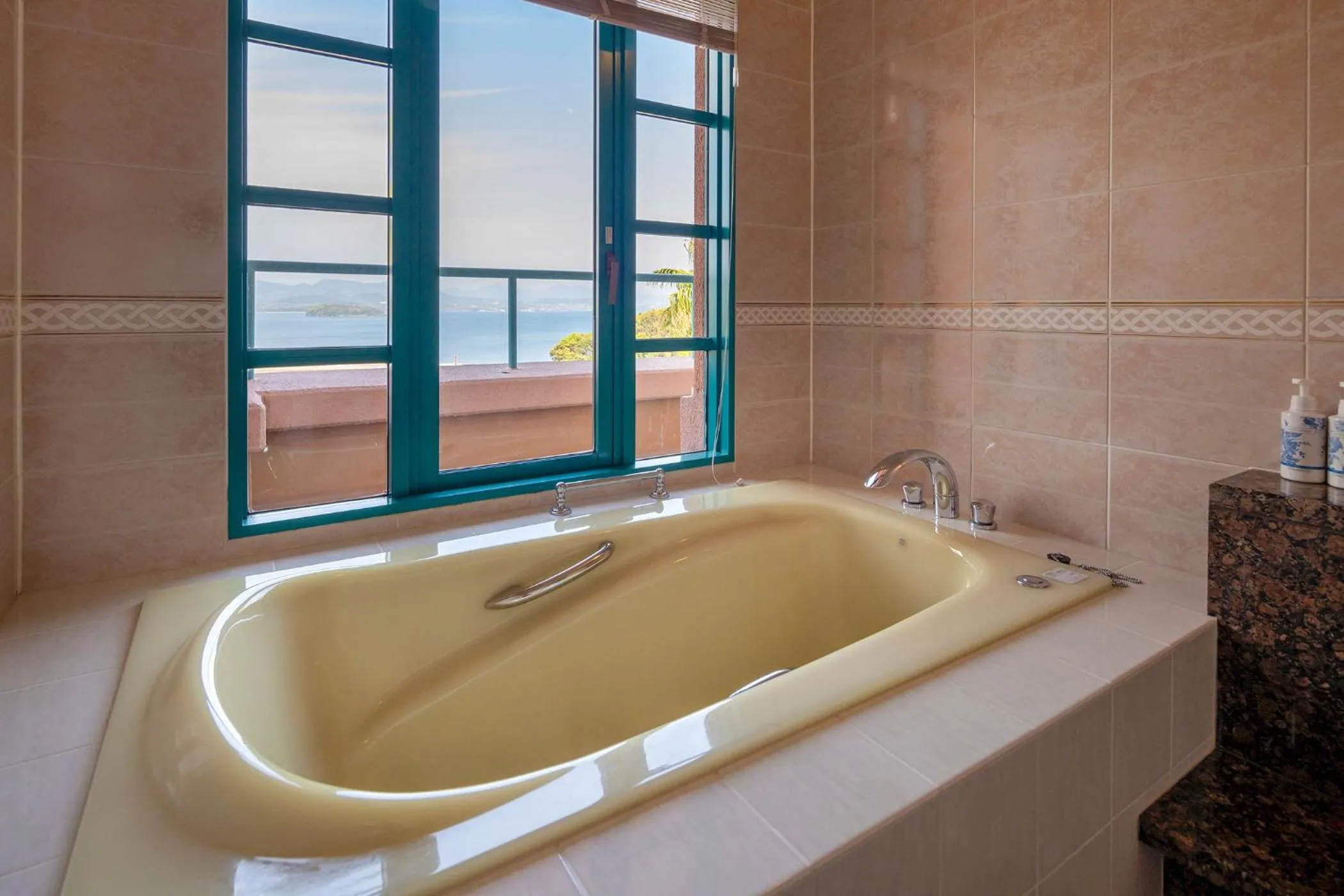 Ooedo Onsen Monogatari Premium Saikaibashi