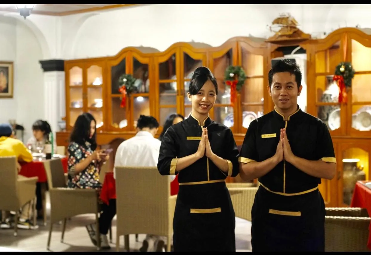 Raintree Boutique Villa & Gallery