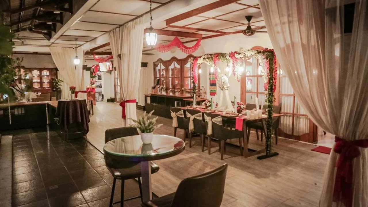 Raintree Boutique Villa & Gallery