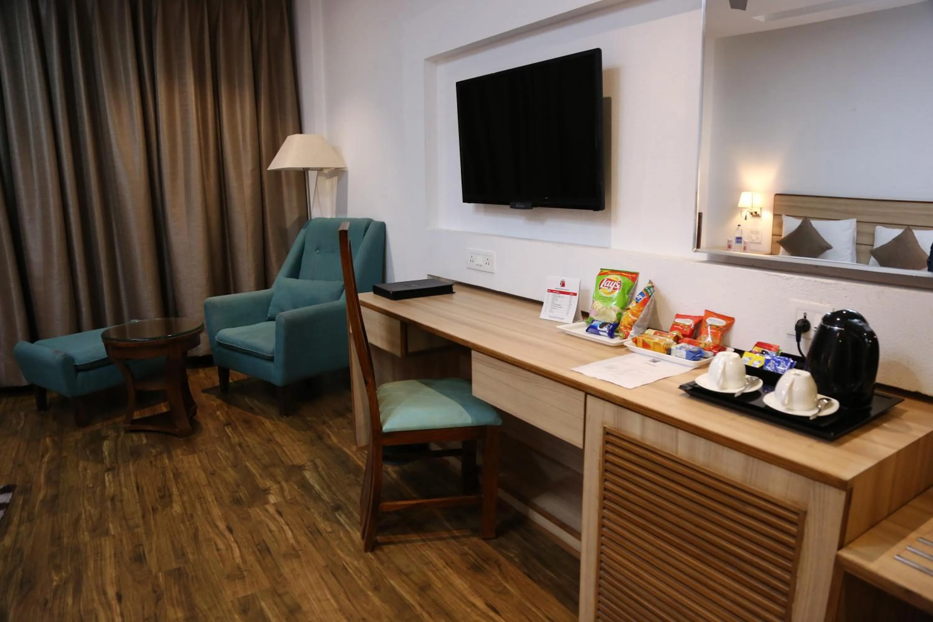 hair dresser in Ana Clarks Inn, Panchkula