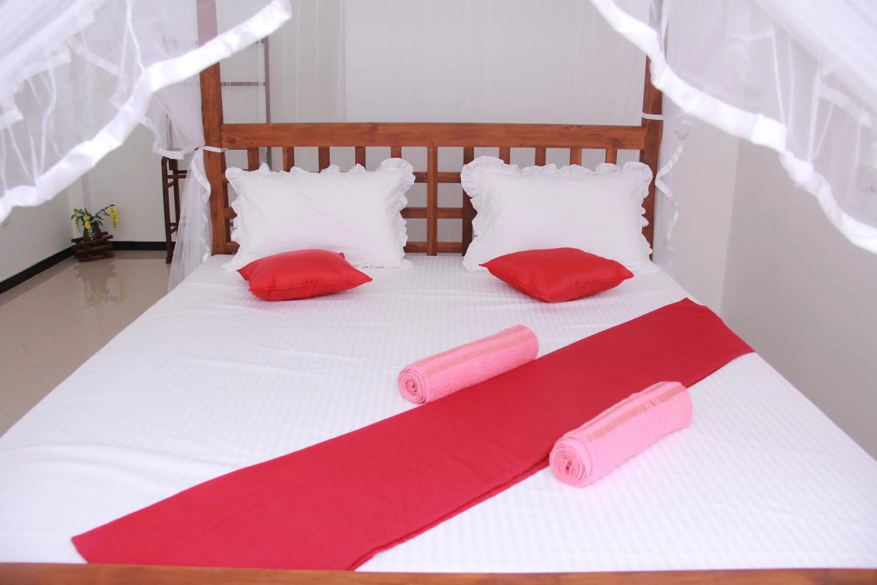 bunk bed, Bed in Resort of Happiness