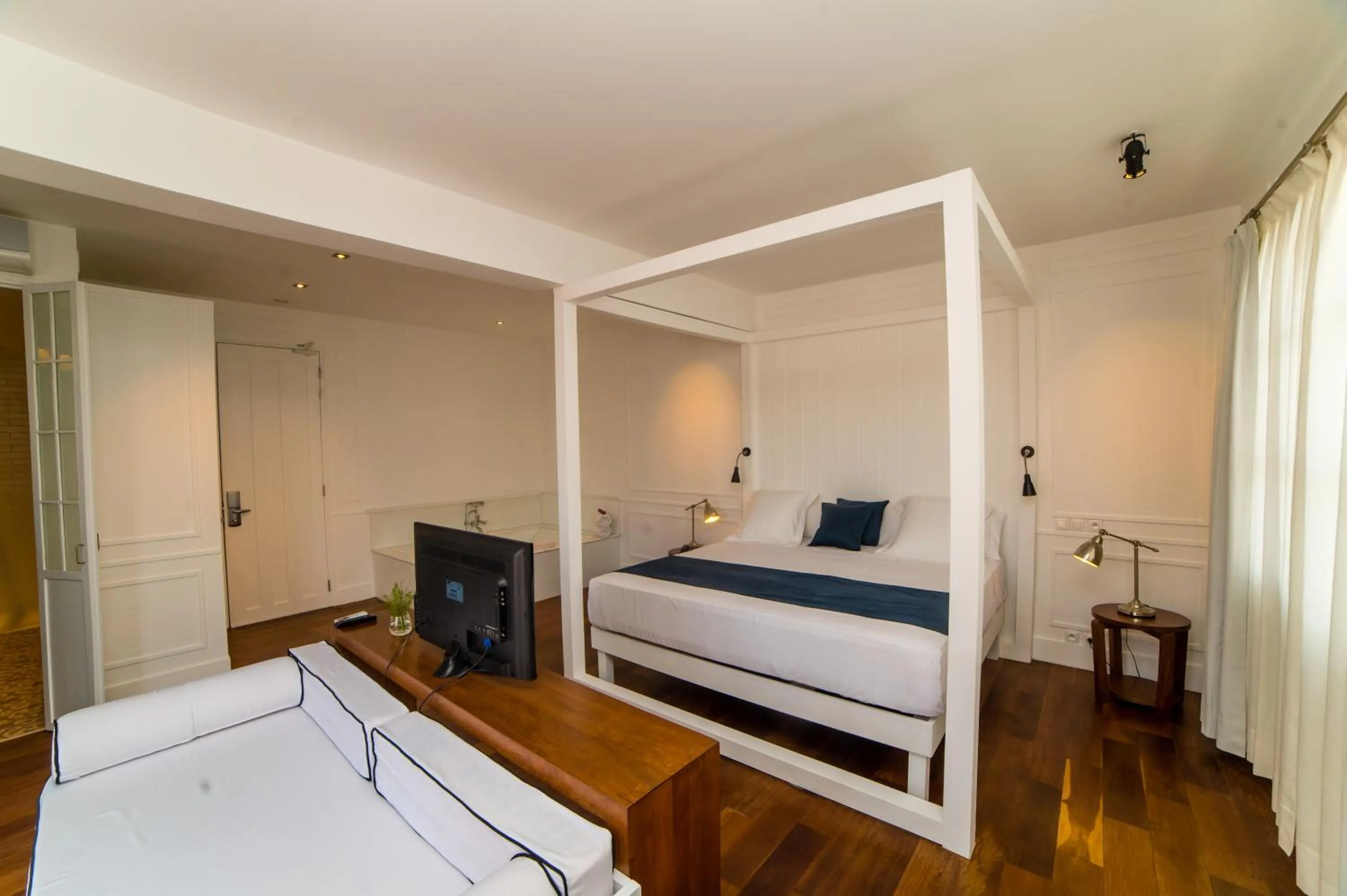 Bed in Grand Hotel Urban