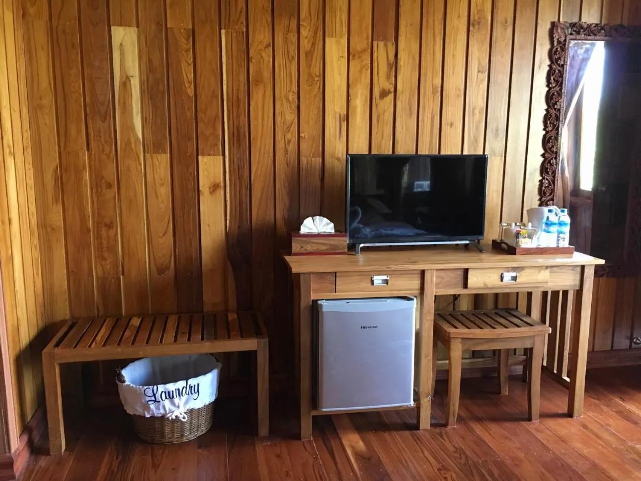 TV and multimedia in Inle Cottage Boutique Hotel