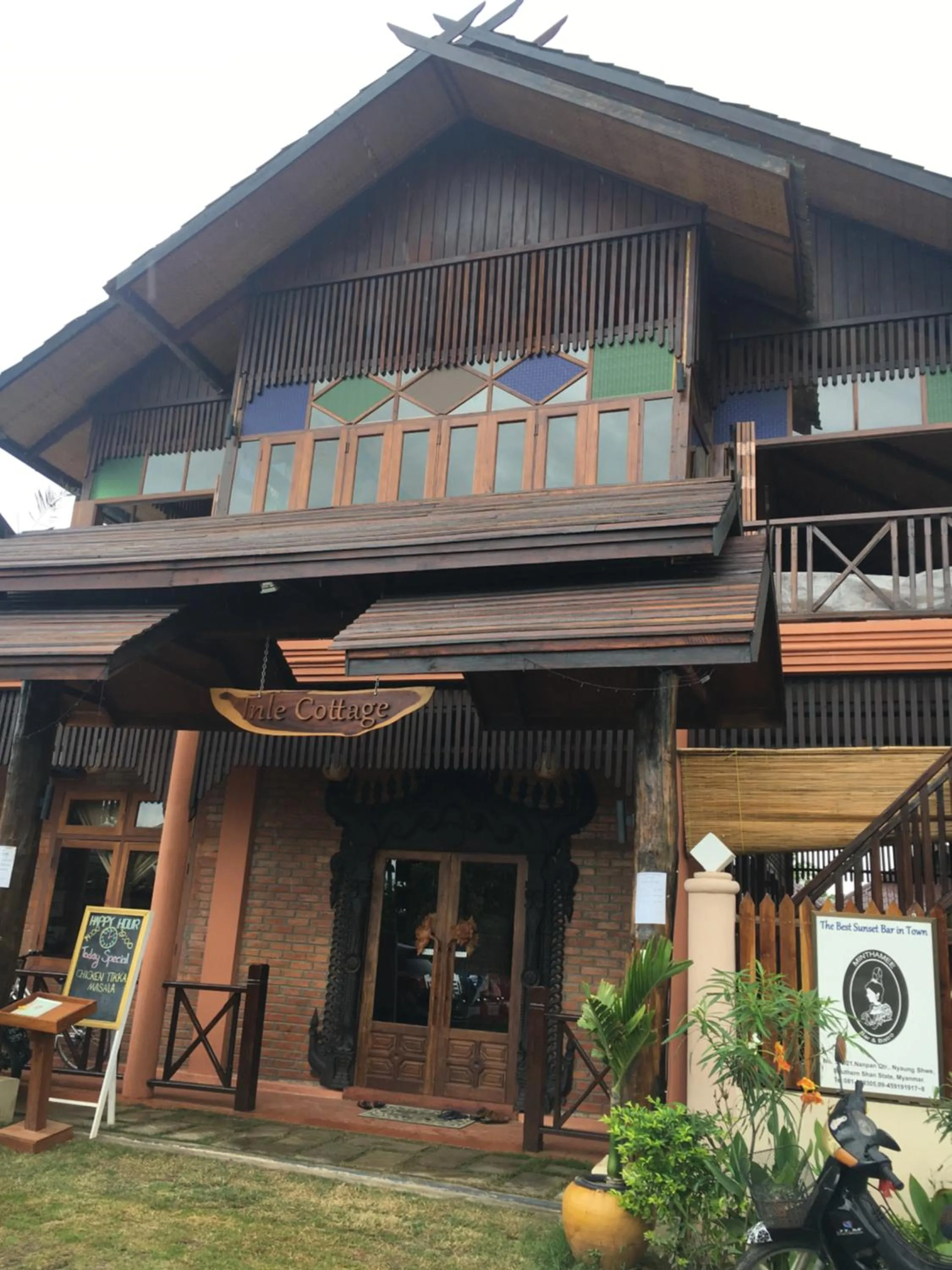 Facade/entrance in Inle Cottage Boutique Hotel